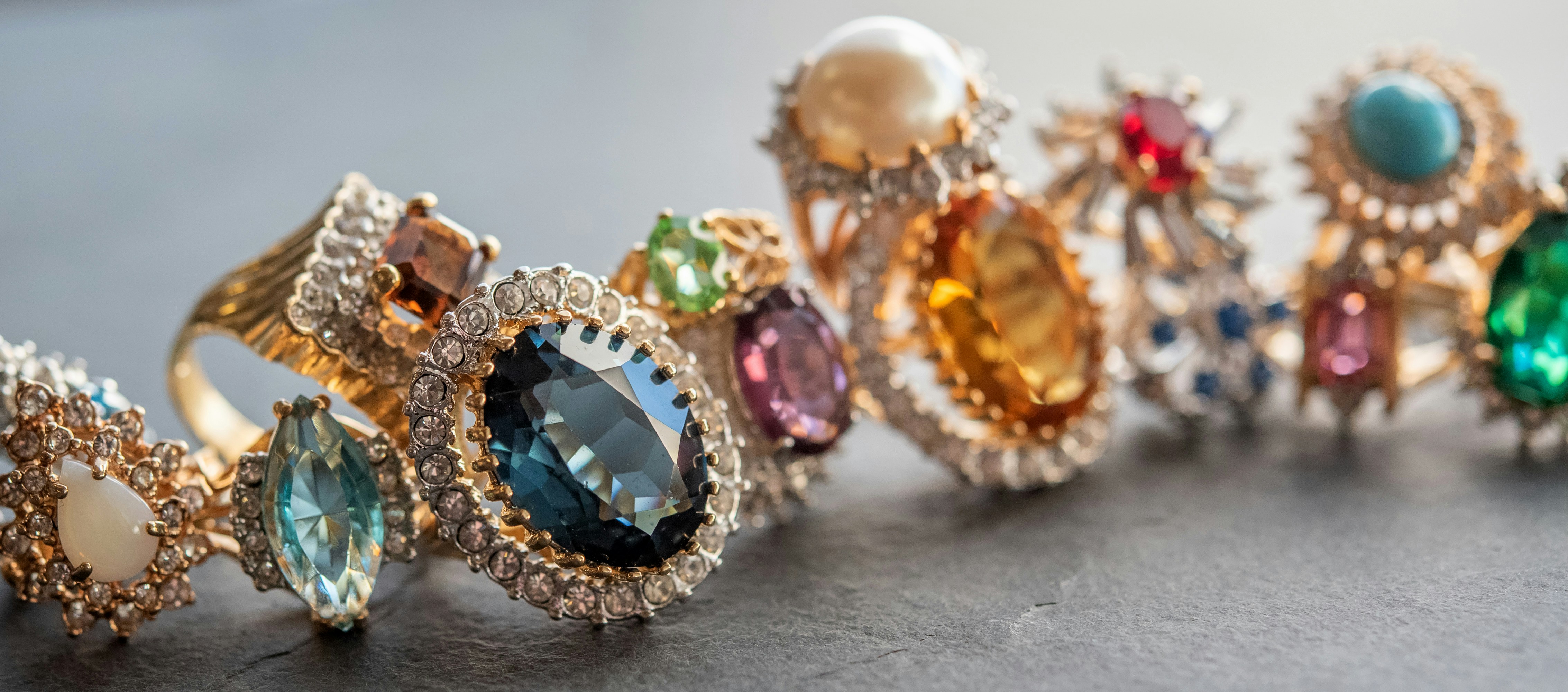 Different Color of Jewels - What Color Jewelry Should I Wear