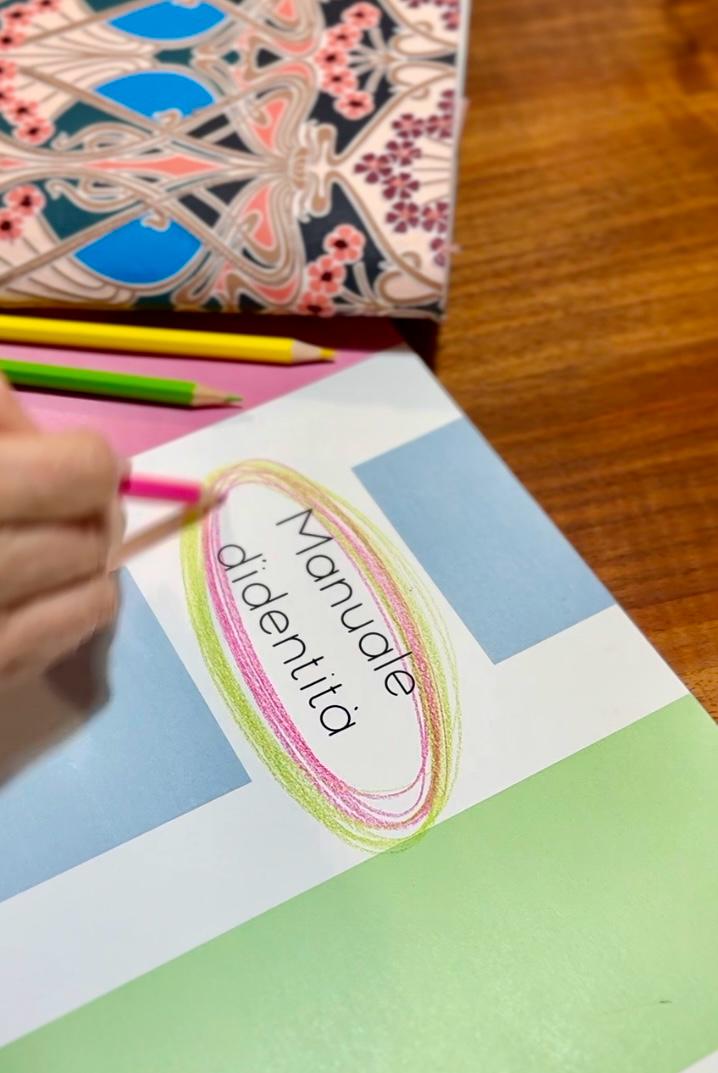 design + communication percorsi di formazione manuale d'identità