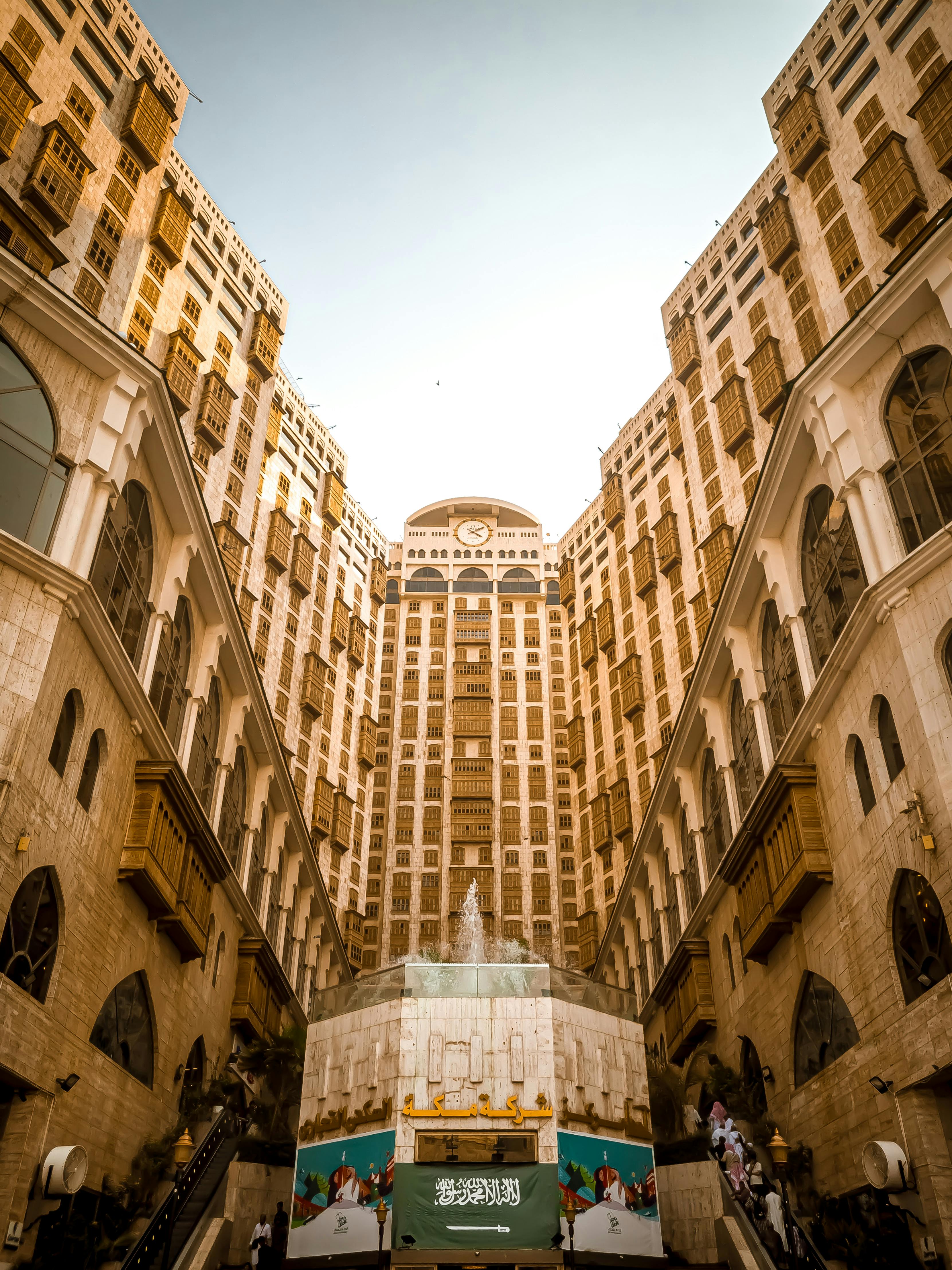 Building Hotel in Makkah