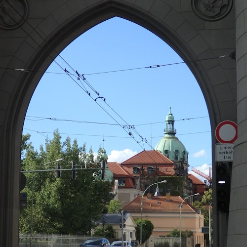 Nauener Tor a nové radnice