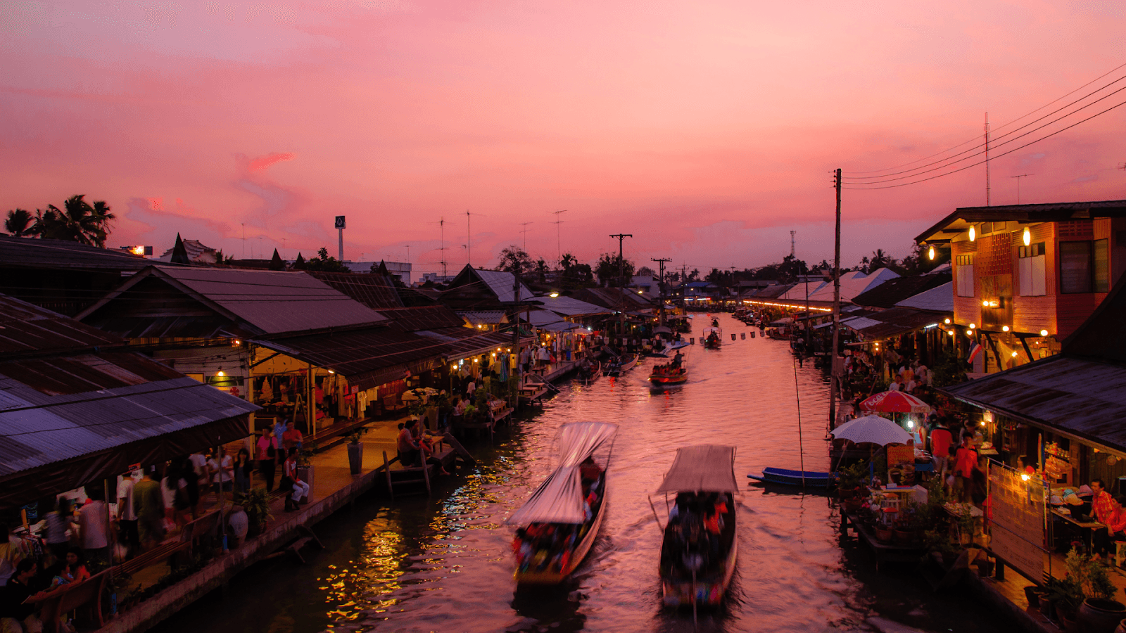 Asiatique’s Riverside Christmas Market