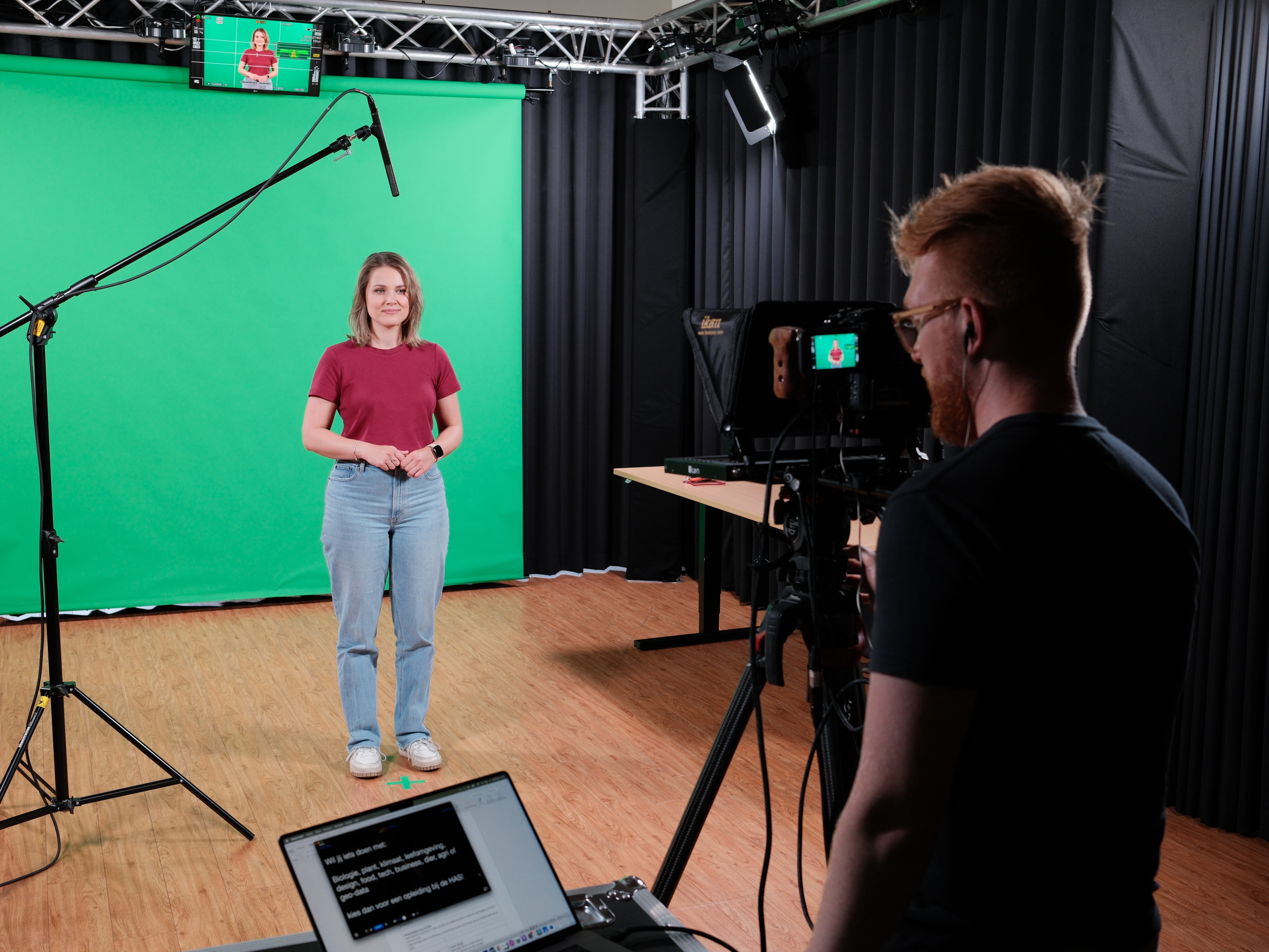 Opname voor de greenscreen in de studio
