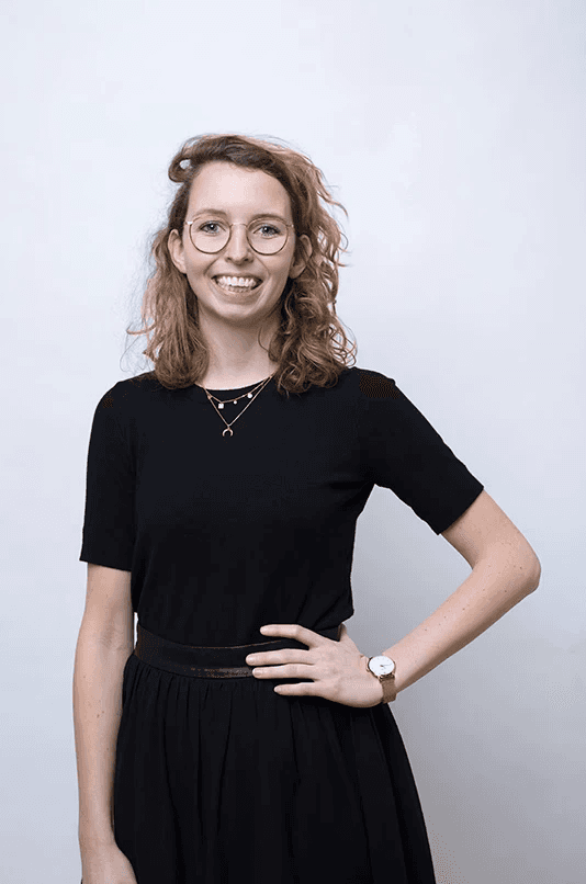 Portretfoto van Fee Schakenraad