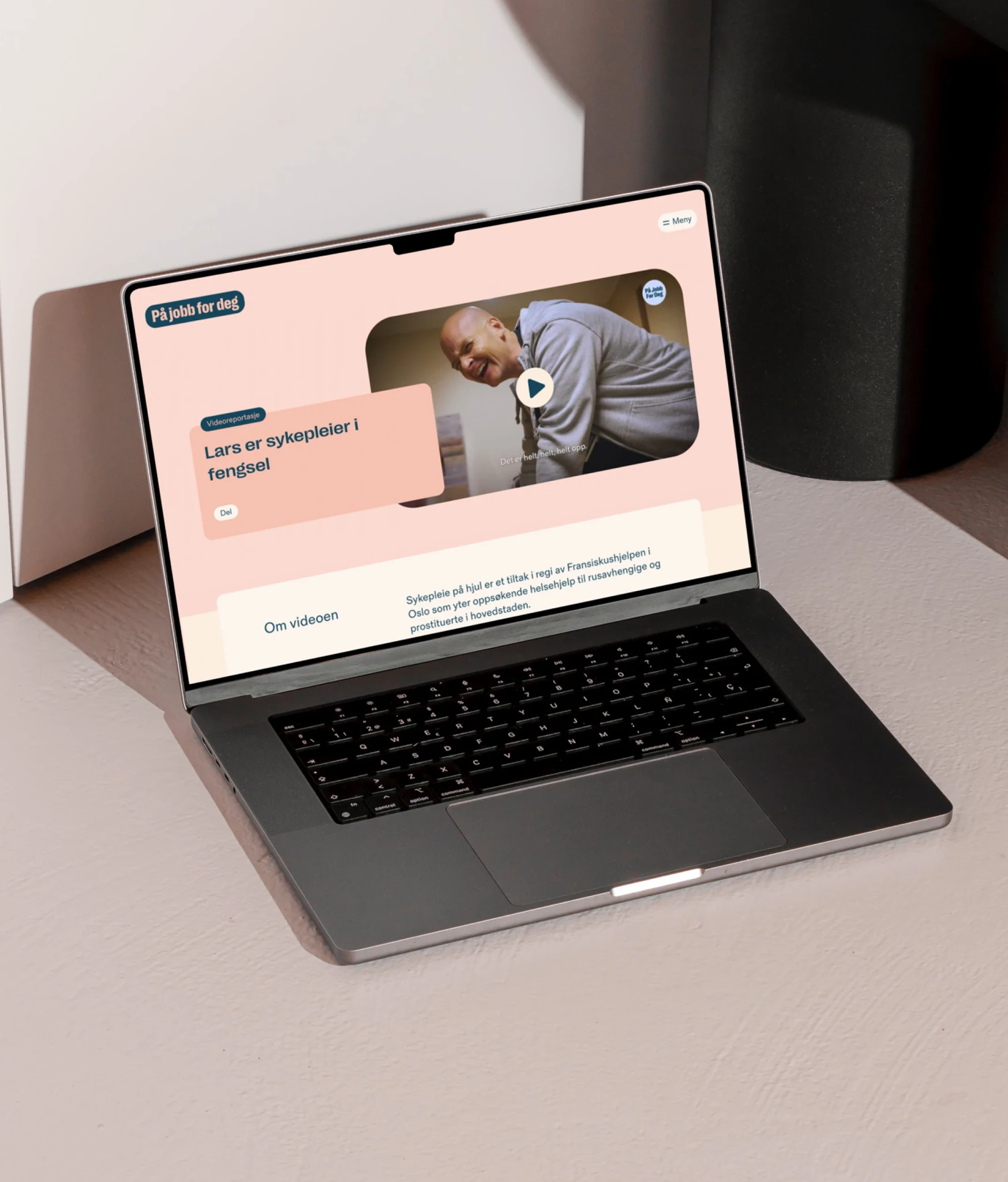 Website desig made for "På jobb for deg" shown on a laptop.