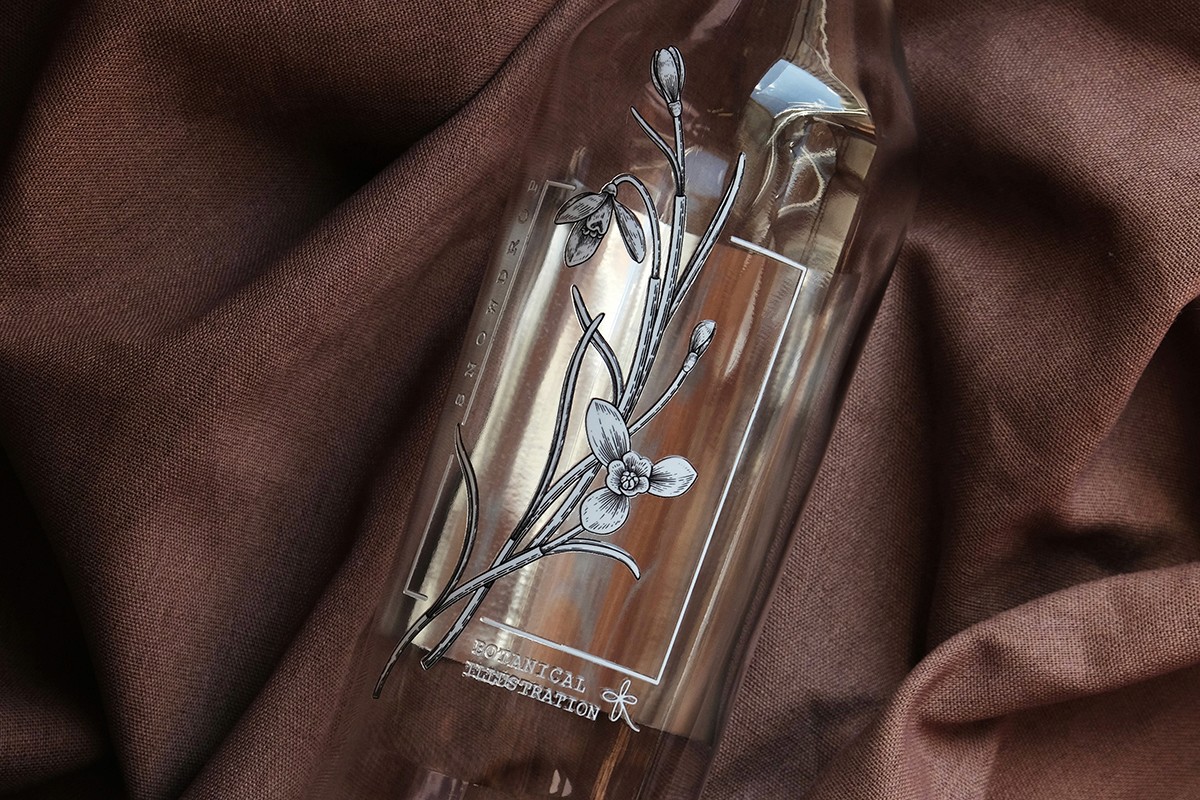 Souvenir products, uv dtf stickers, labels for Beverage brand printed on glass with uv dtf printing.