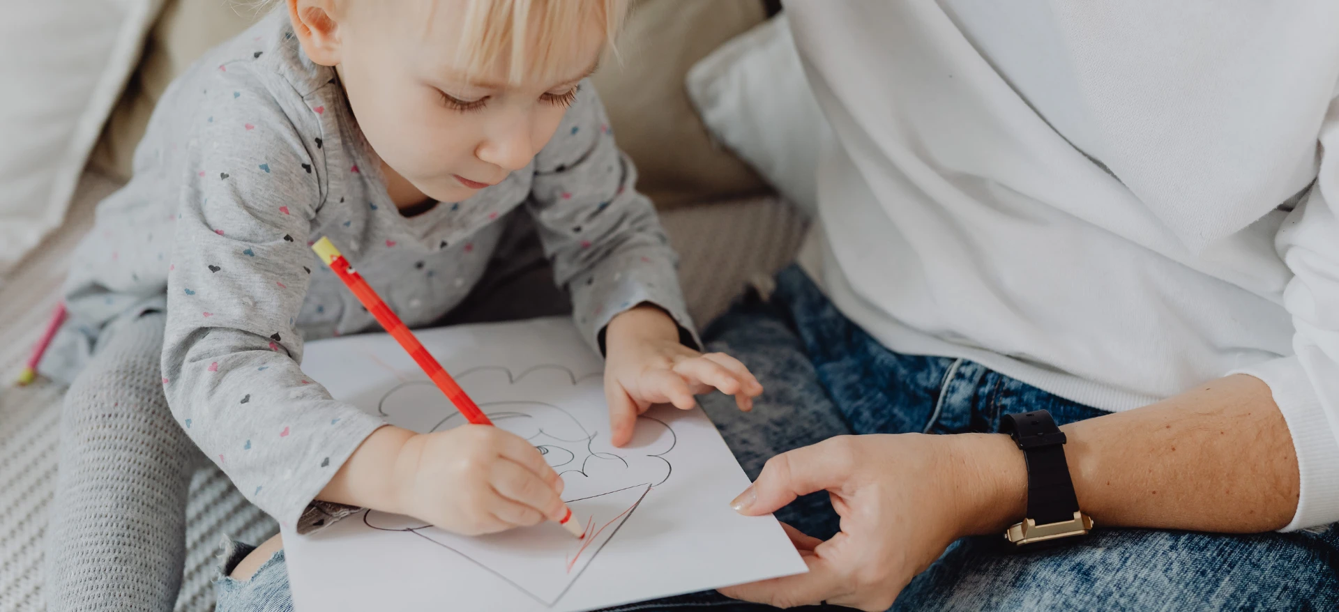 Enfant qui dessine