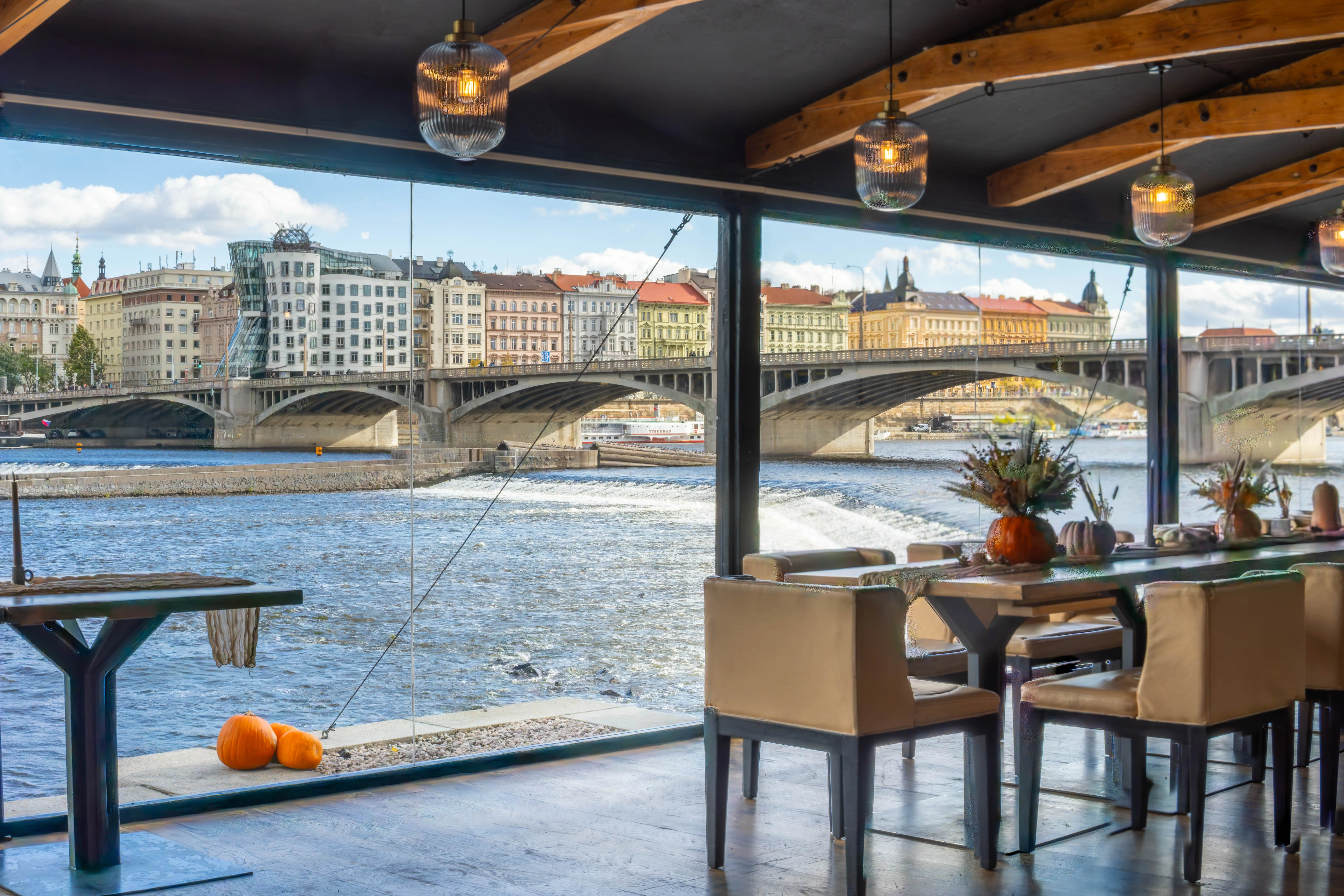 Realitní fotografie restaurace