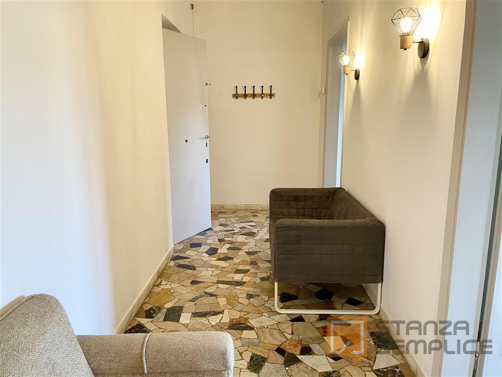 Stanza di 15 mq in Via FRUSA, Firenze