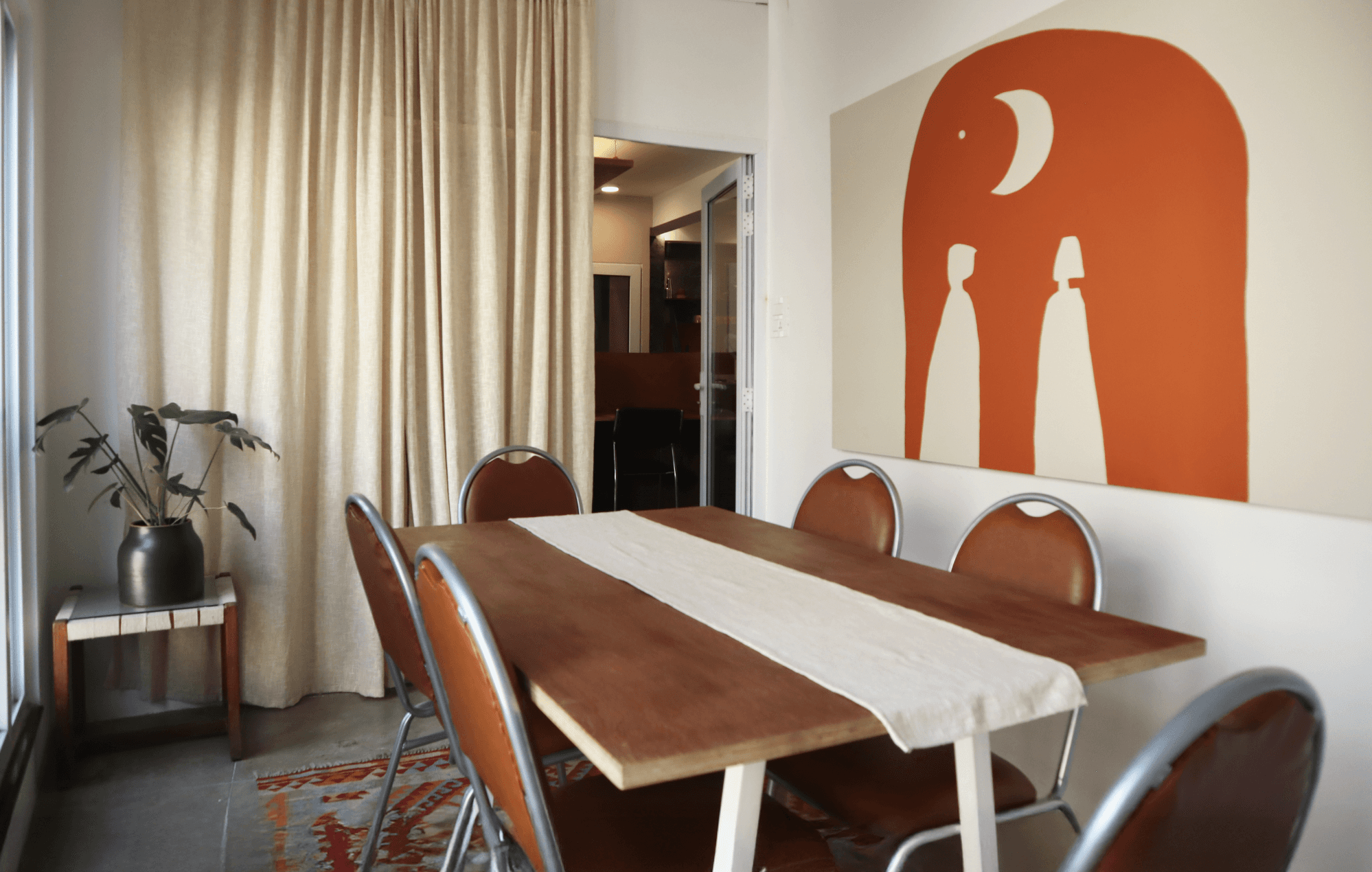 Dark theme modern kitchen