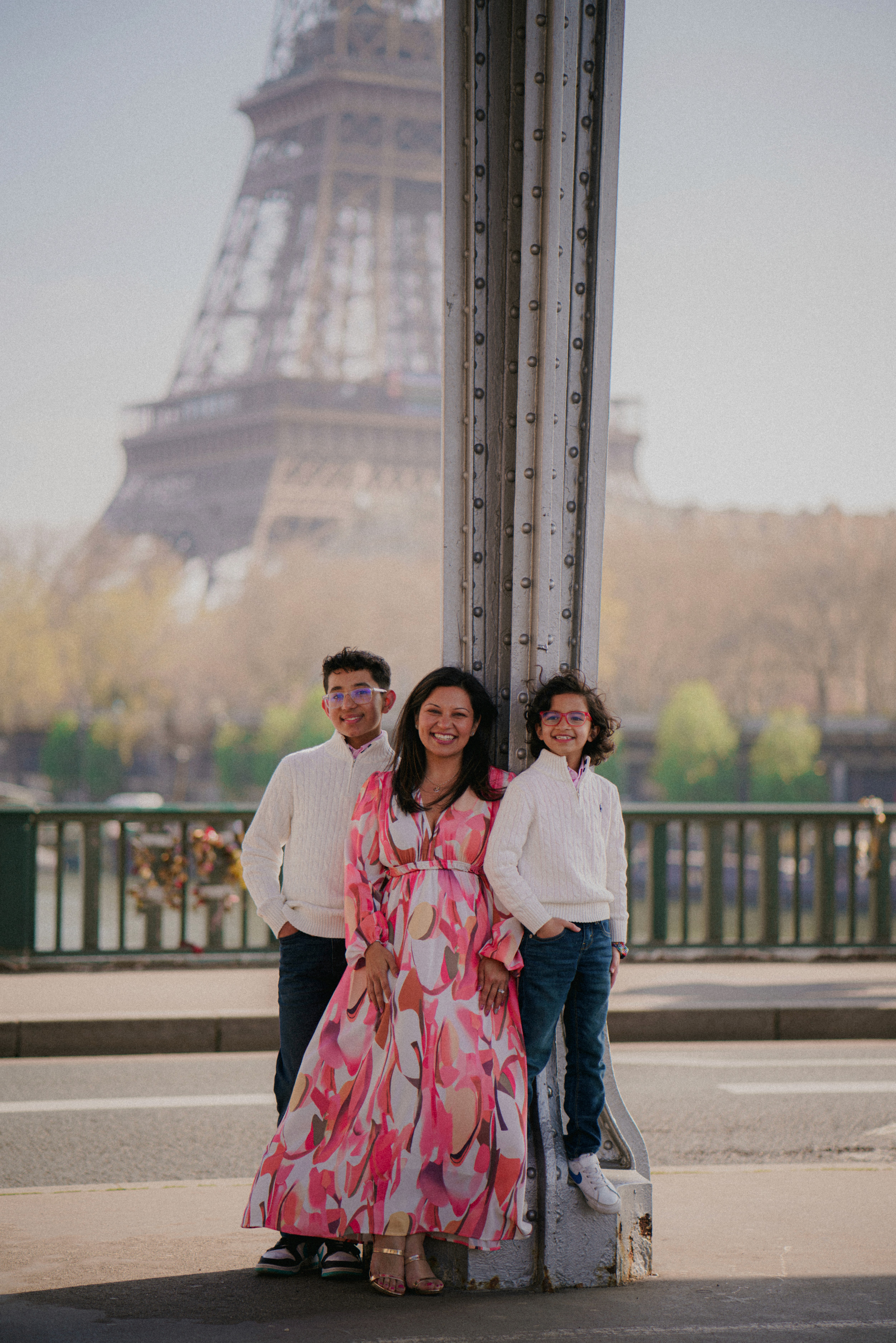 Paris Photographer - LeParisPro. Weddings, engagements, proposals, lifestyle and fashion photoshoots.