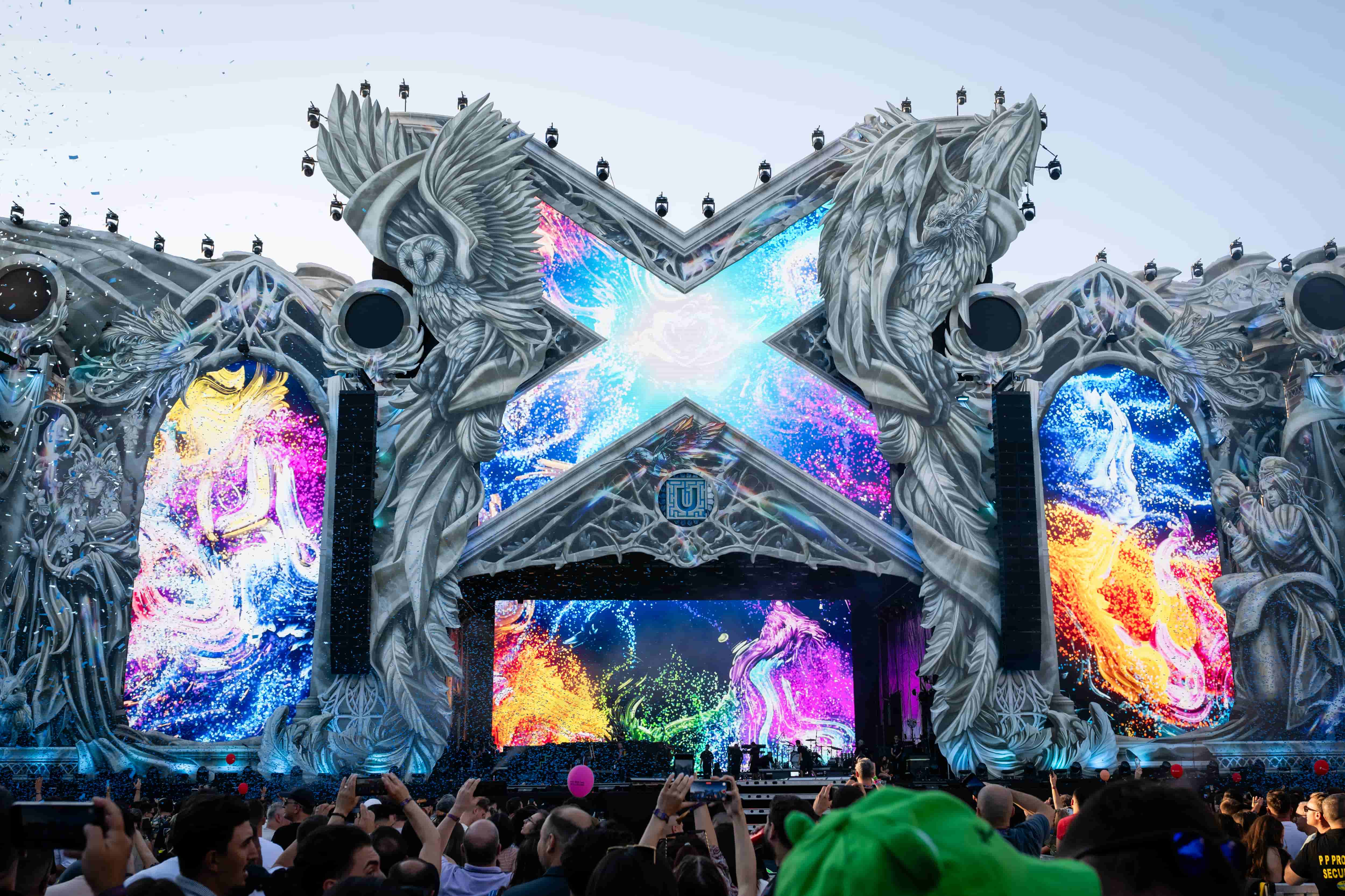 Main stage visuals for Bitget at UNTOLD Festival by RenaiXance.