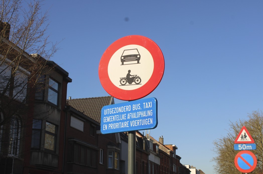 Théorie des panneaux de signalisation pour le permis B