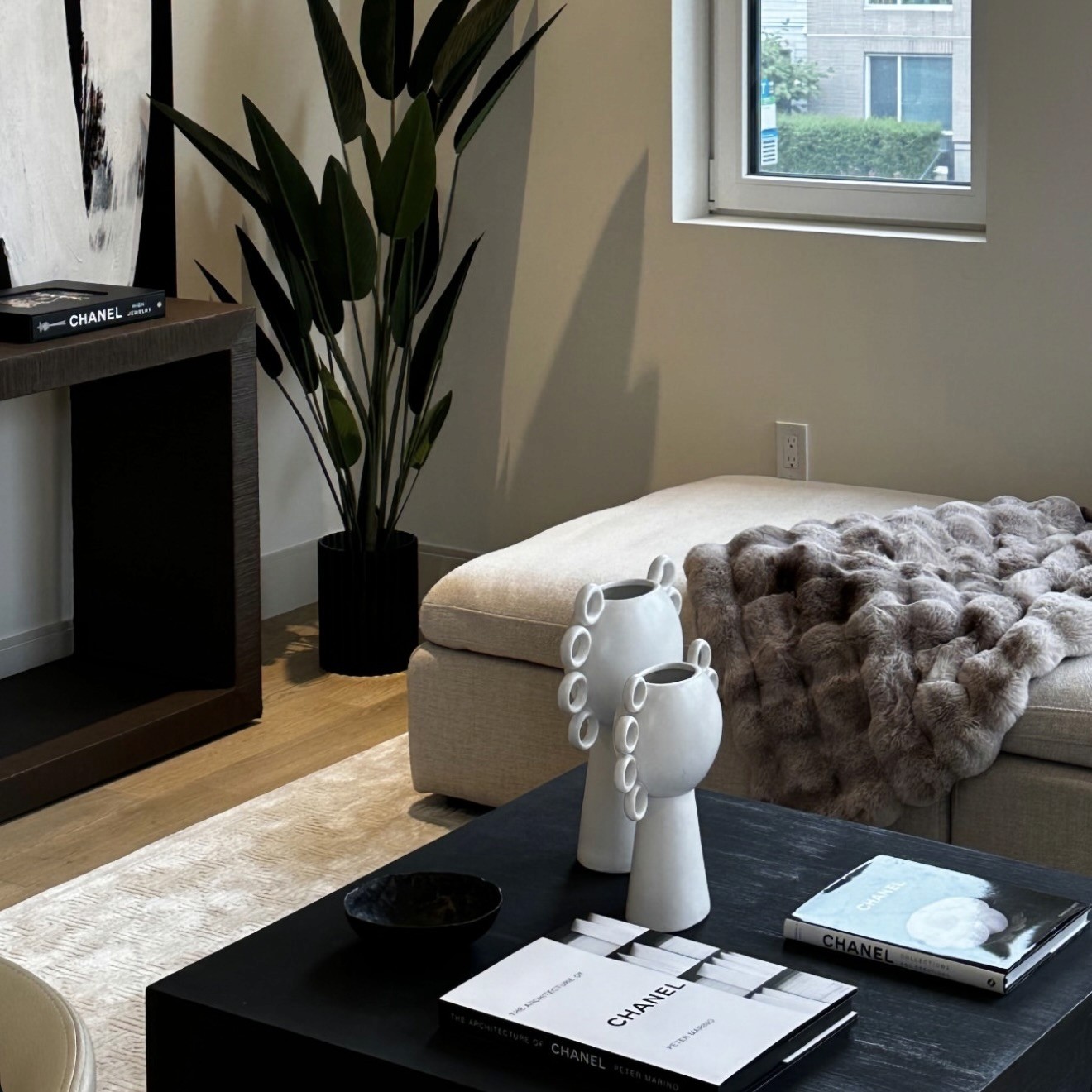 Dark theme interior