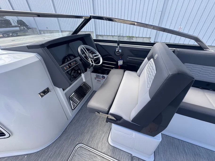Boat thumbnail 9
