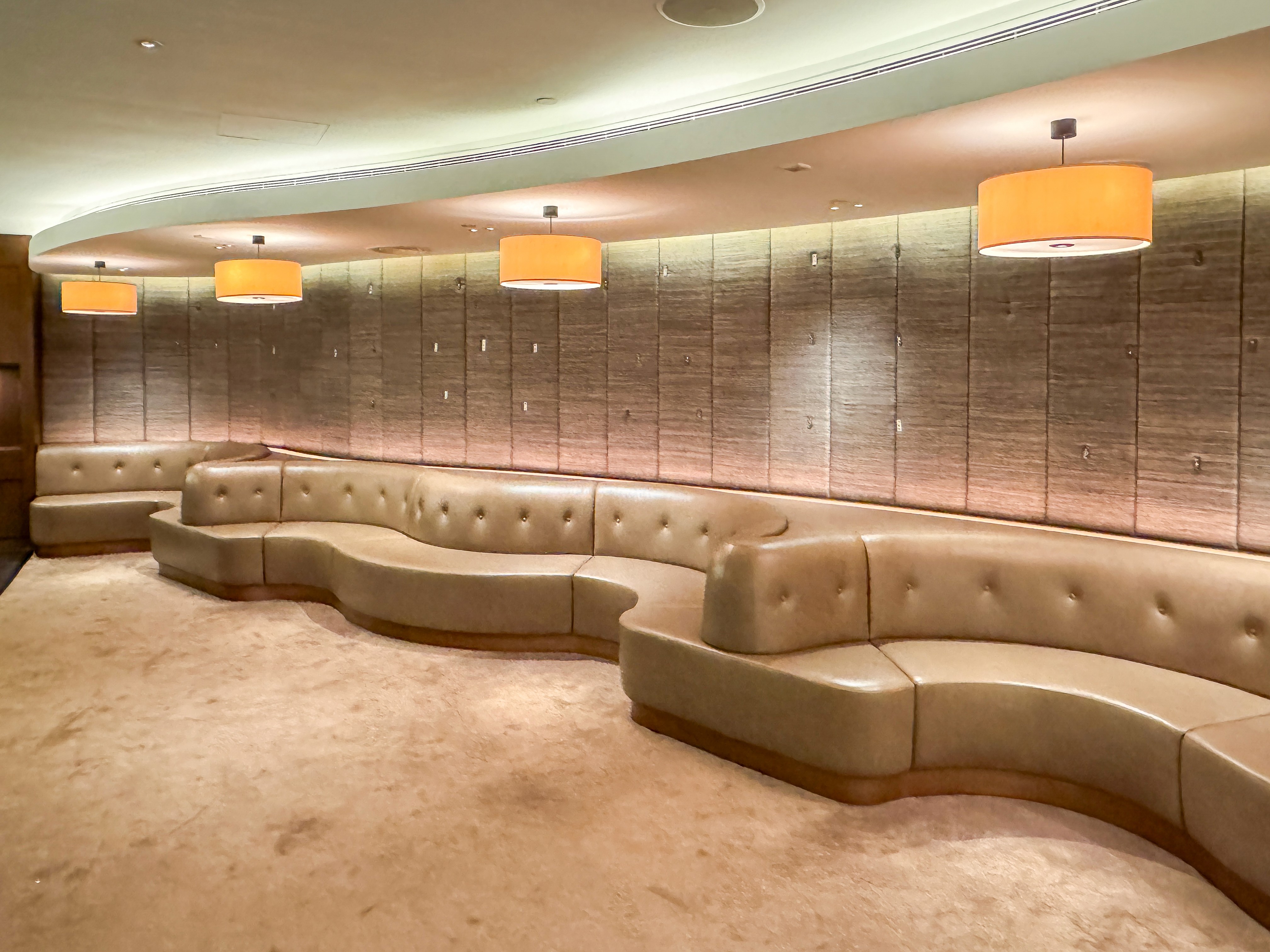 The Hong Kong Club - Club Bar