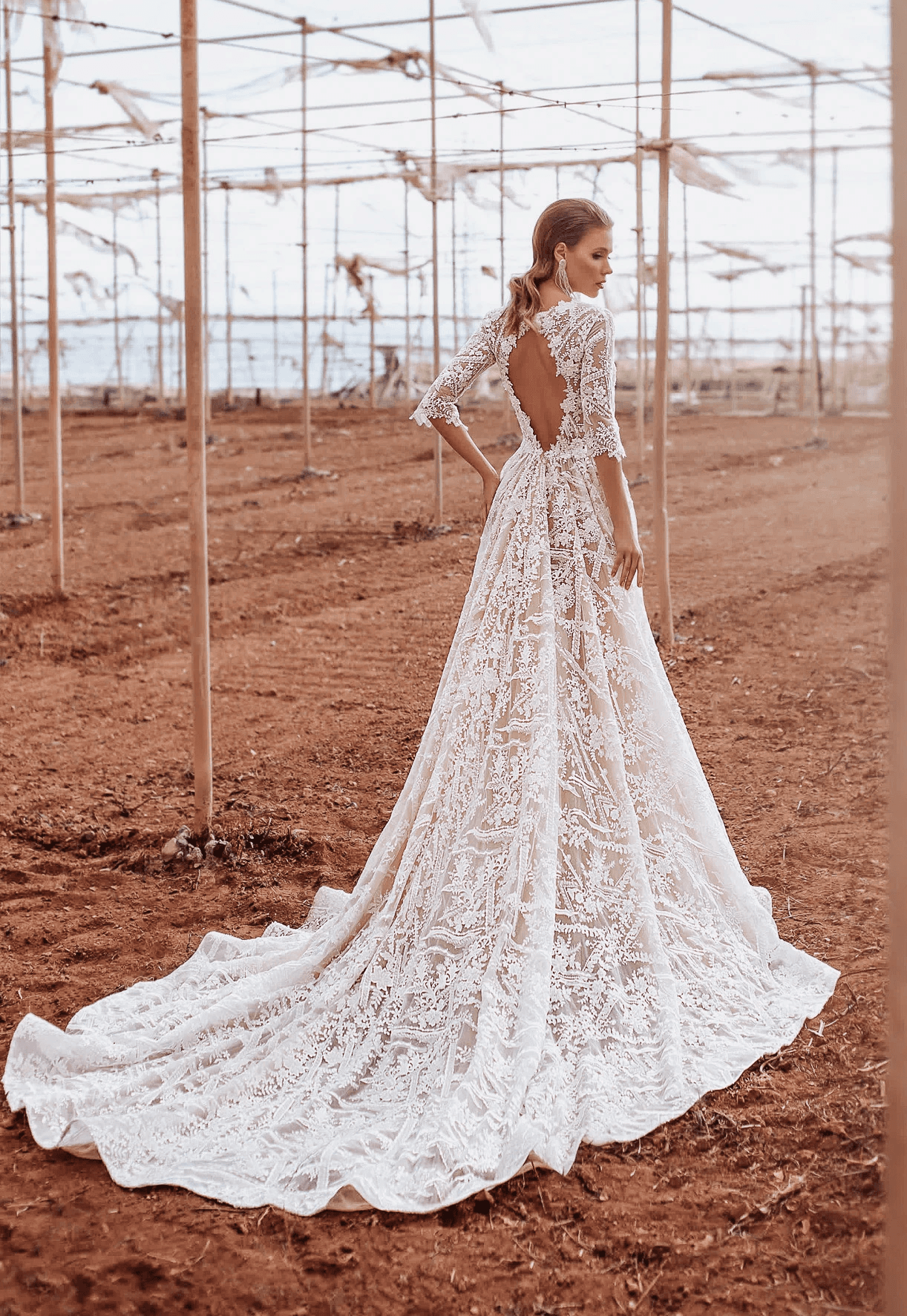Brautkleid Boho Stil mit Spitze und Ärmeln