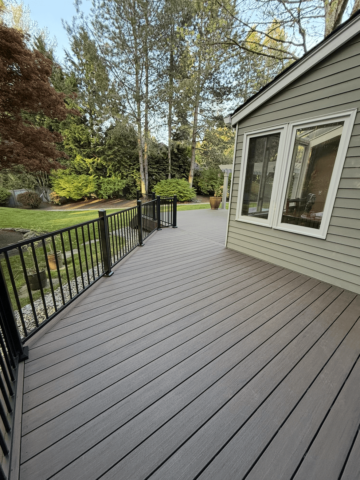 Bothell Deck Contractors - Building Beautiful, Long-Lasting Decks