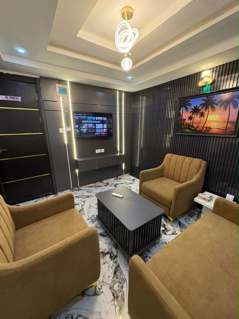 Authentic Exclusive Gold Coast Hotel & Suites photograph