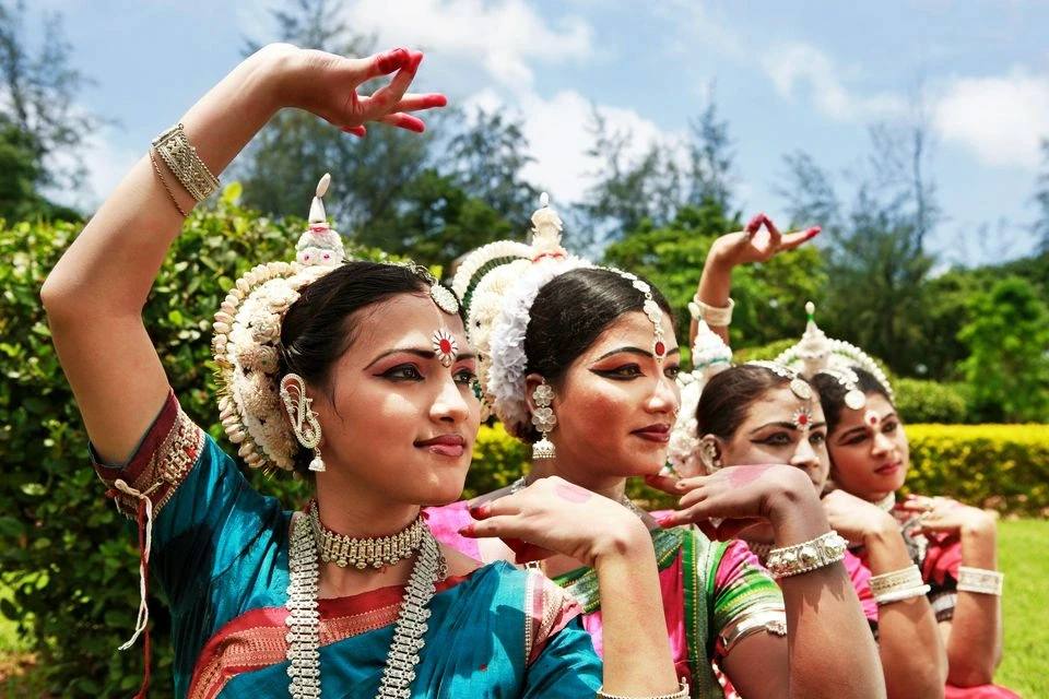 Odissi dancers in costume
