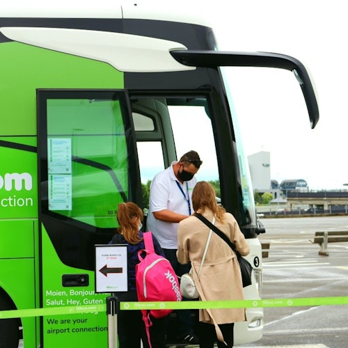 Brusel: Autobus do/od letiště Charleroi a lístky na Brusel Midi/Brusel SW v Zaventem