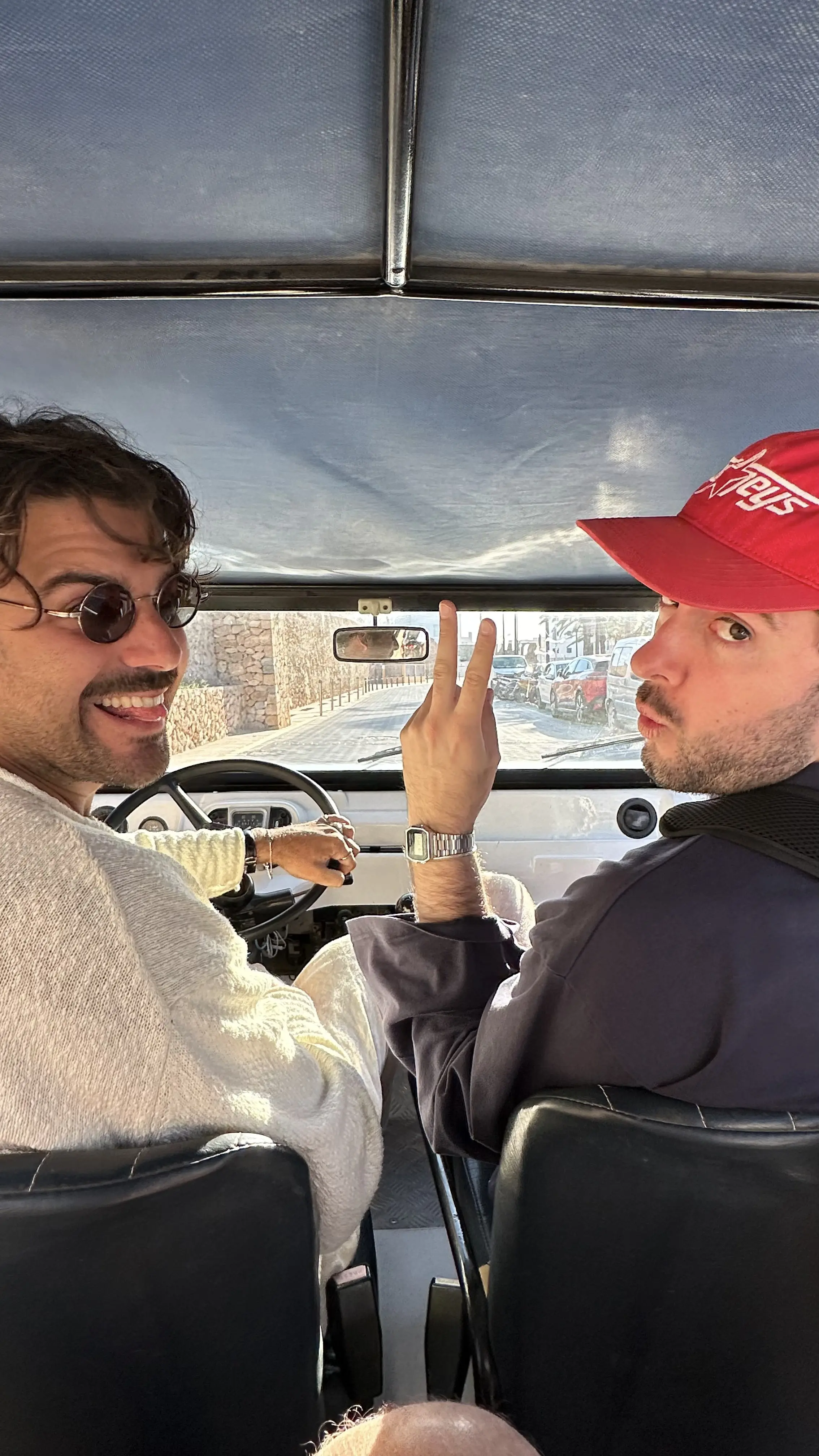 Antonio y Matias working having fun