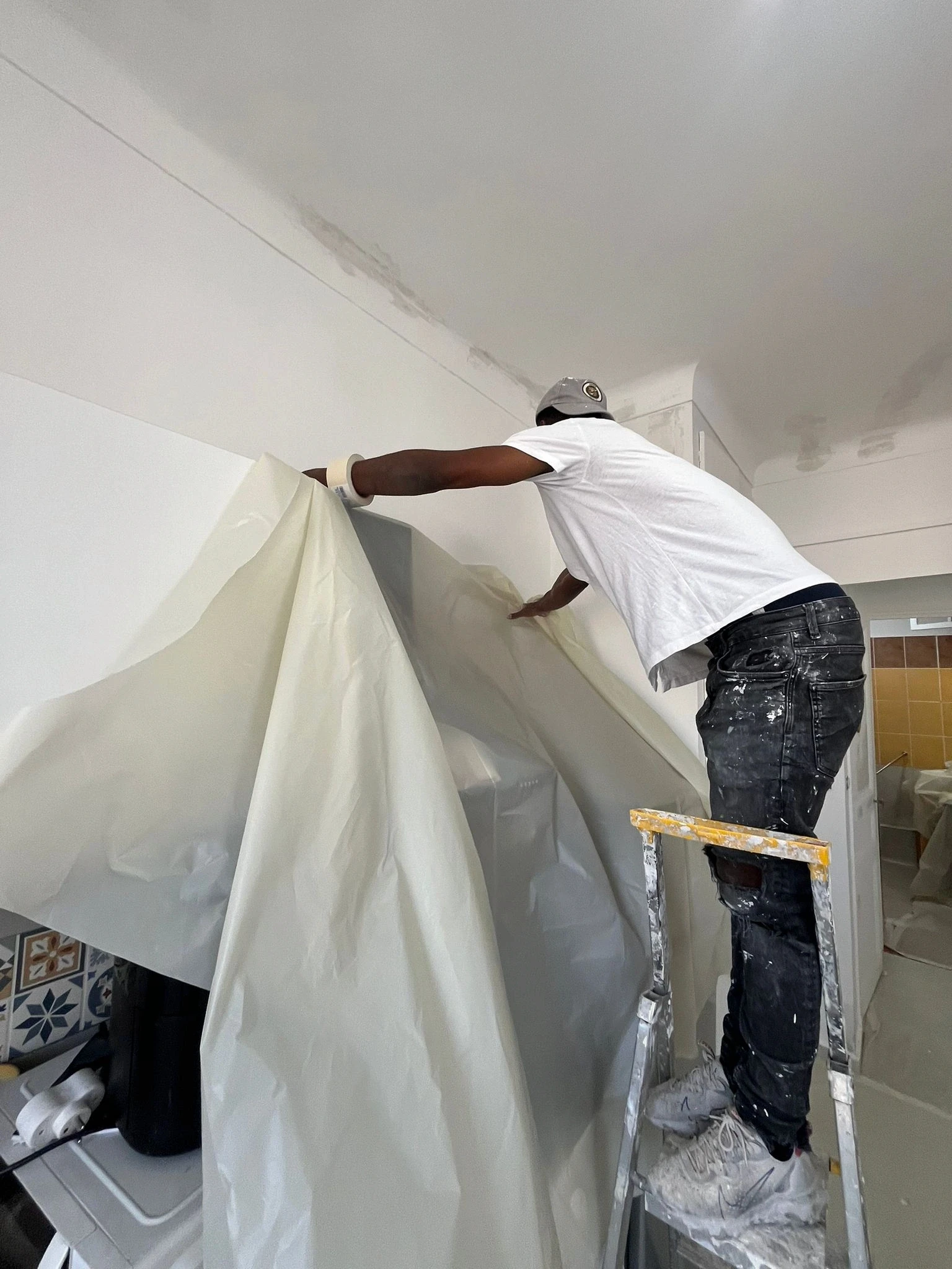 Protection et nettoyage de fin de chantier d'un appartement à Golfe-Juan