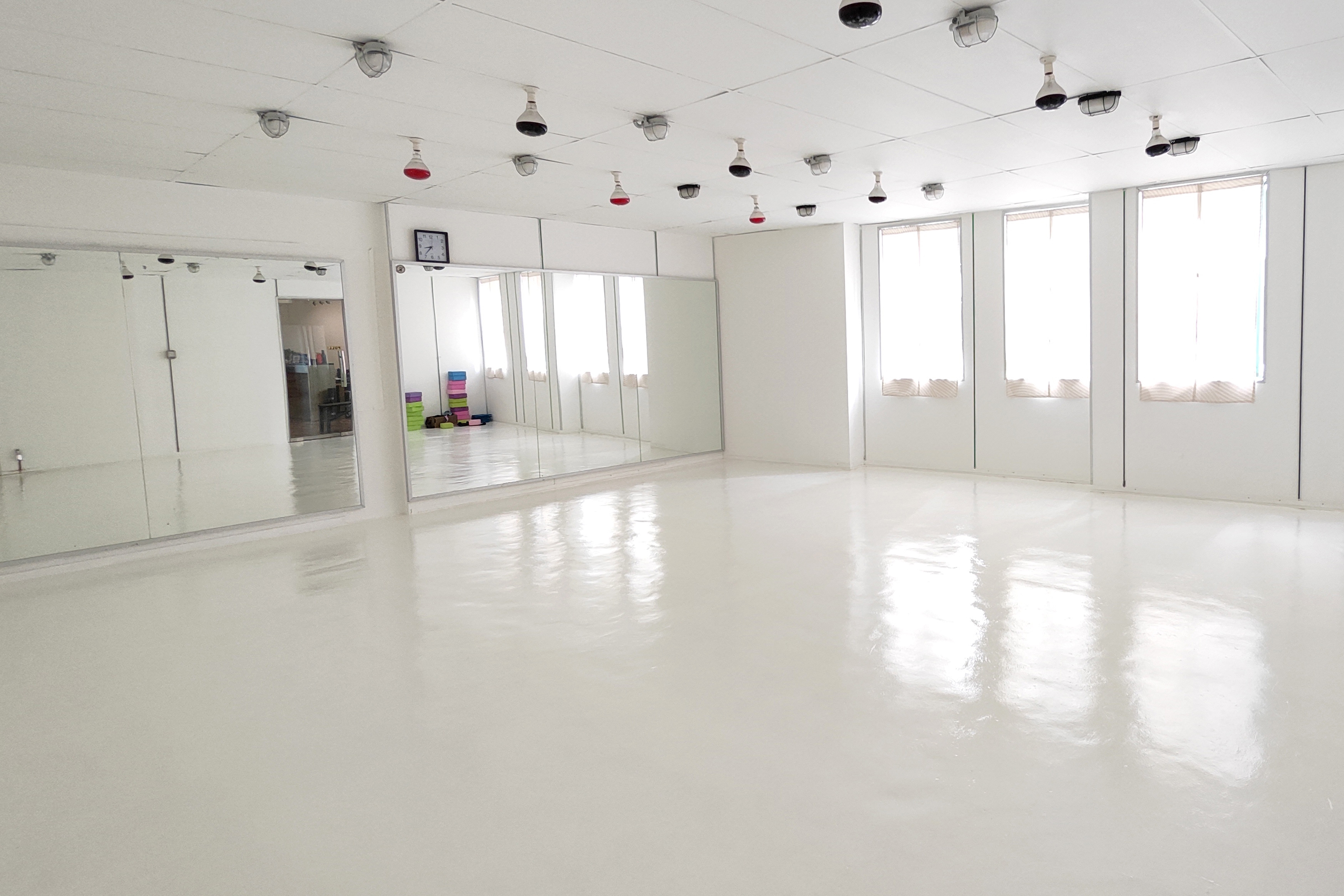 Studio Surya Yoga Kota Kemuning