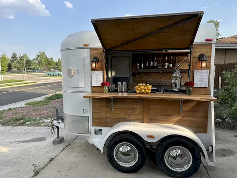 Whiskey hitch bar rental outside