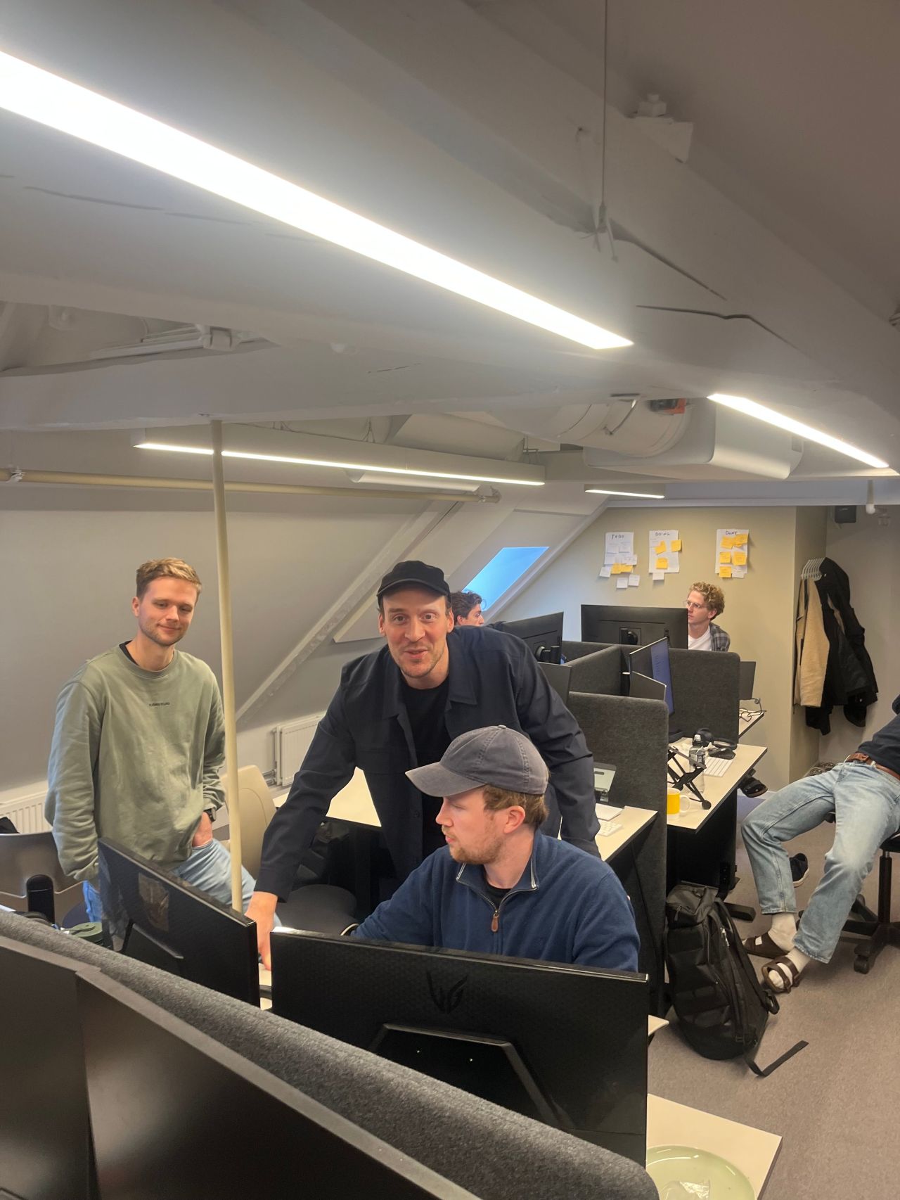 A $2B unicorn founder walked into Founders Hub today.

Johannes Schildt built Kry from zero to unicorn.

Raised $700M+ and proved digital healthcare could scale across borders.

He came to hang out, share what he's learned, and see what we're building.

And he loved it.

So much that he became the first name on our founder wall.

His message: "For a stronger Nordics" 🇸🇪 🇳🇴

That's exactly what this is about.

Top Swedish founders connecting with the next wave of Norwegian builders.

We talked about:
→ Launching Mesh Stockholm
→ Getting Swedish founders involved in our political work
→ Building stronger ties between Nordic ecosystems

This is just the beginning.

Next founder session: one week from now.

Stay tuned.

The Nordics get stronger when we build together.

Come back anytime, Johannes 🙏