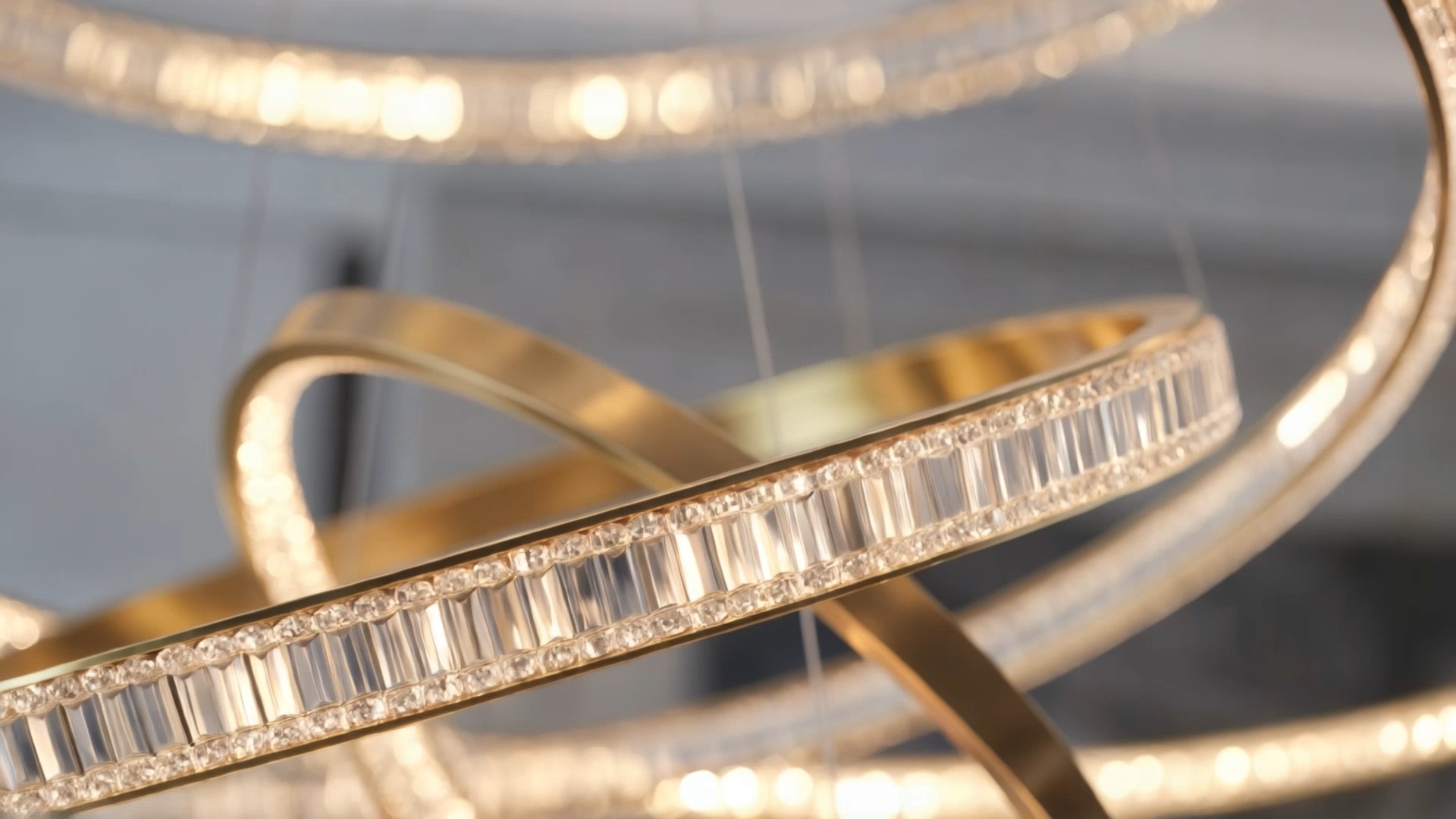 Architectural CGI render of a modern crystal chandelier. Photocorealistic render.