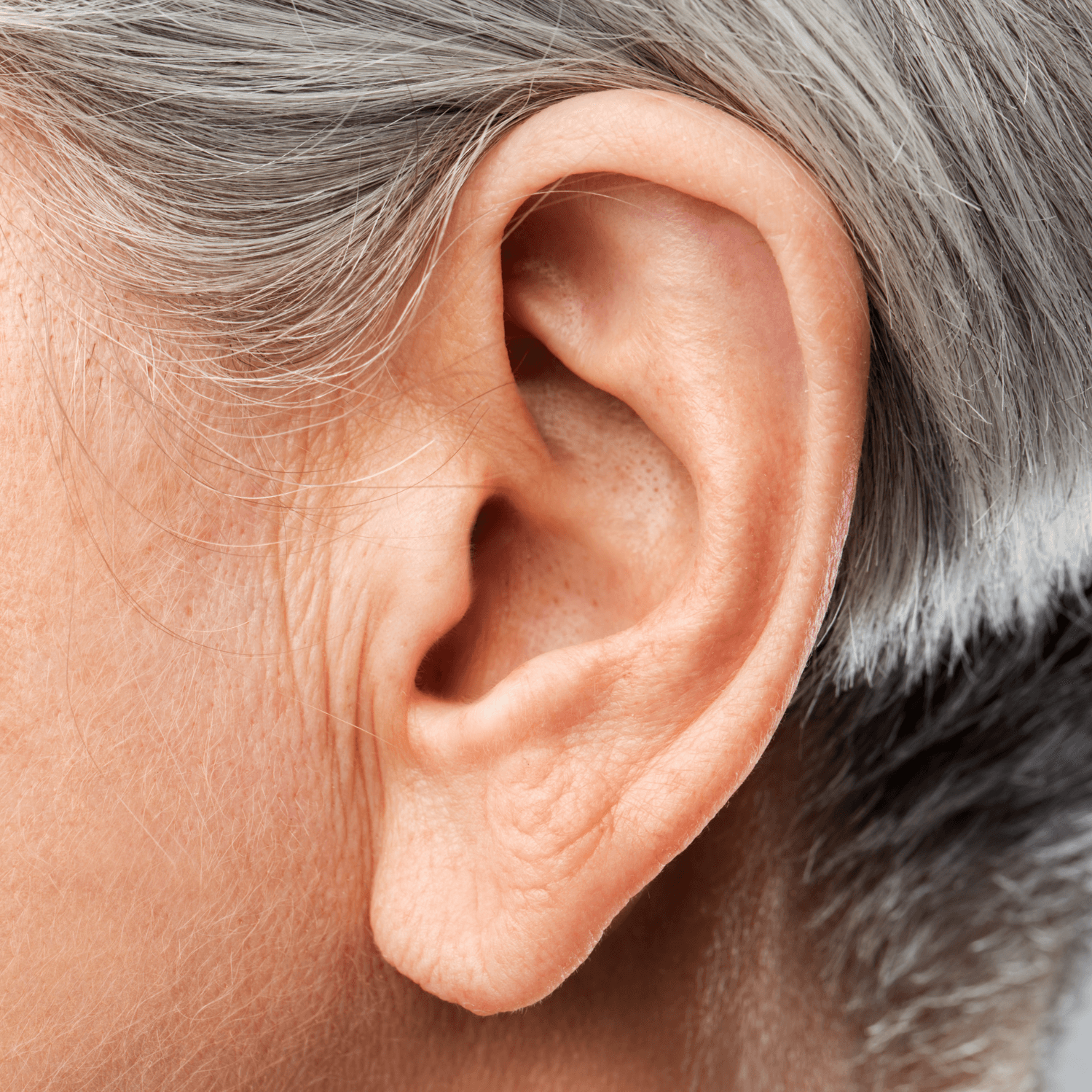 Faire du sport avec son appareil auditif ? C'est possible. Découvrez tous les conseils de nos audioprothésistes.