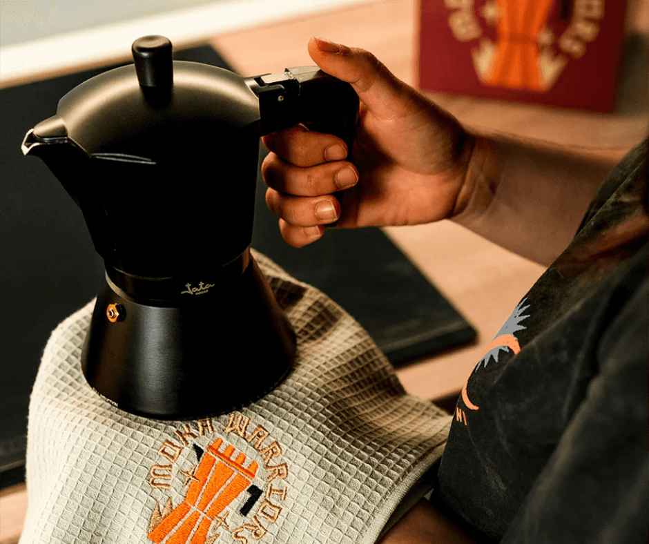 Café San Jorge delivers enterprise support with lean team using Konvo AI