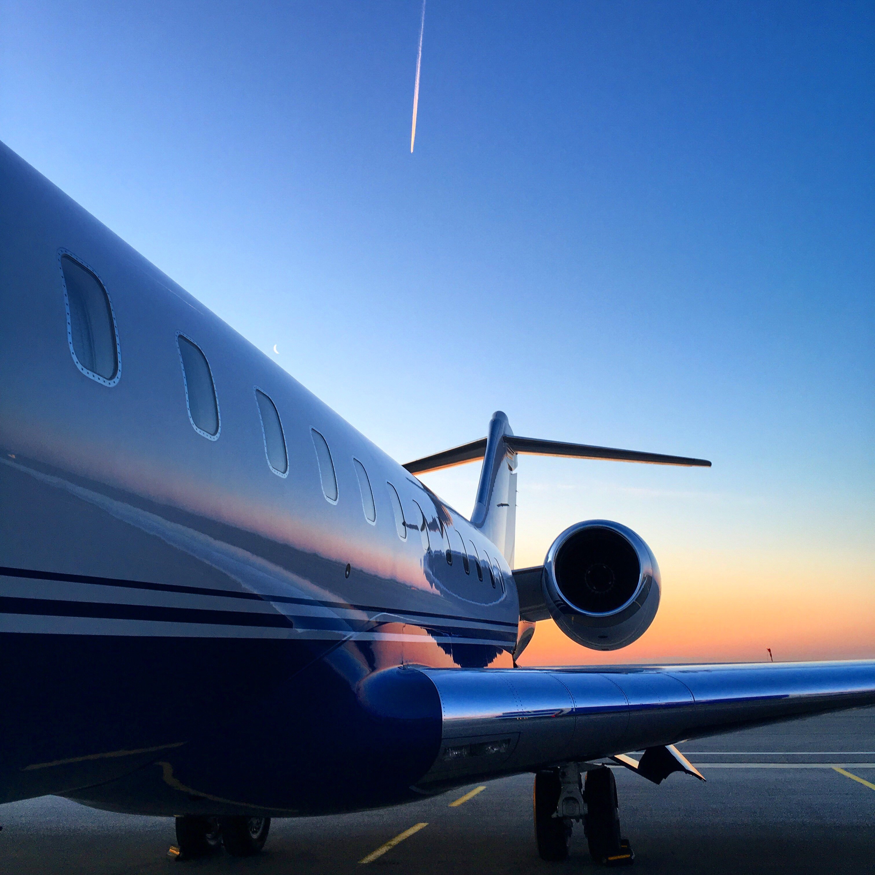outside view of airplane flying on air