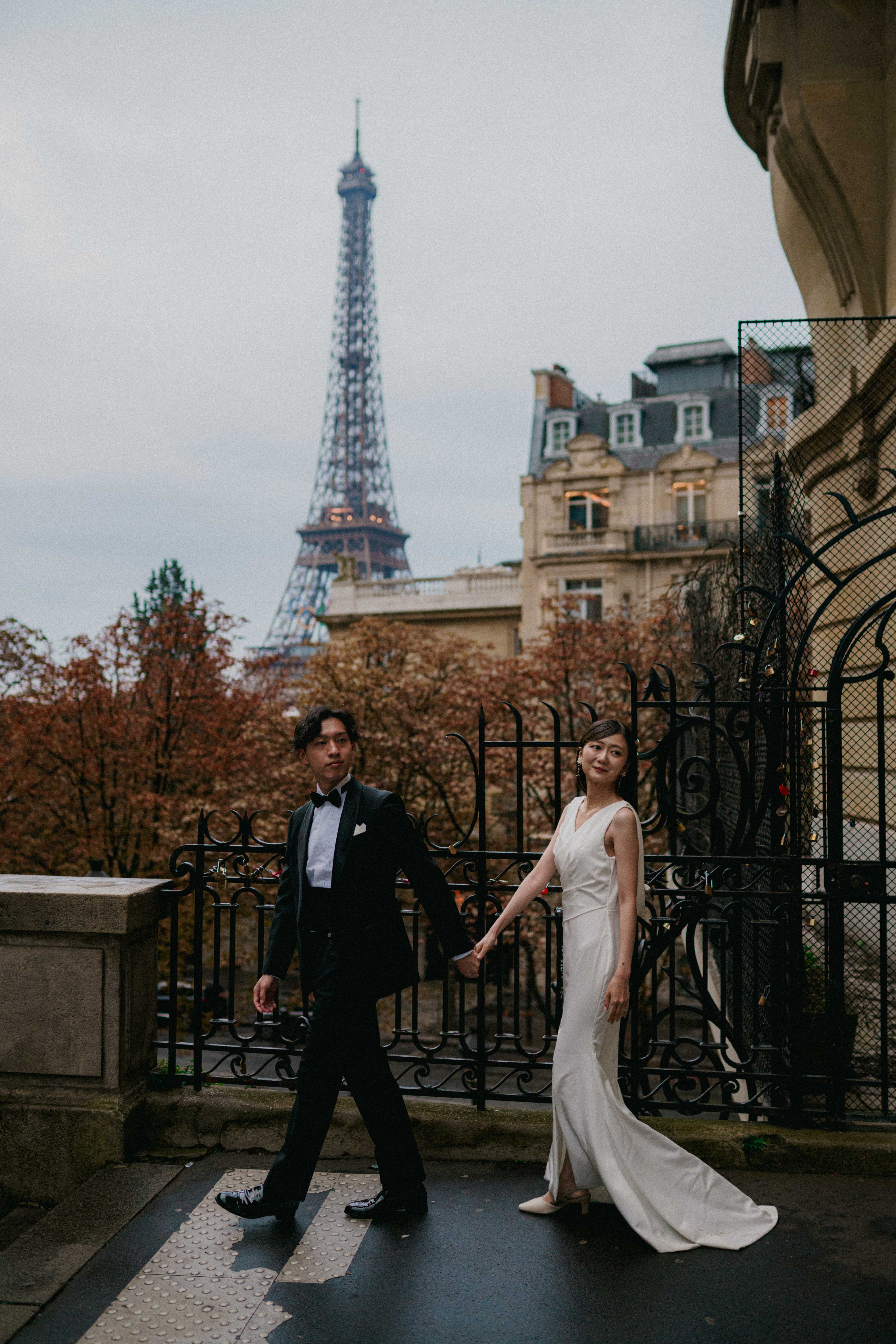 Paris Photographer - LeParisPro. Weddings, engagements, proposals, lifestyle and fashion photoshoots.