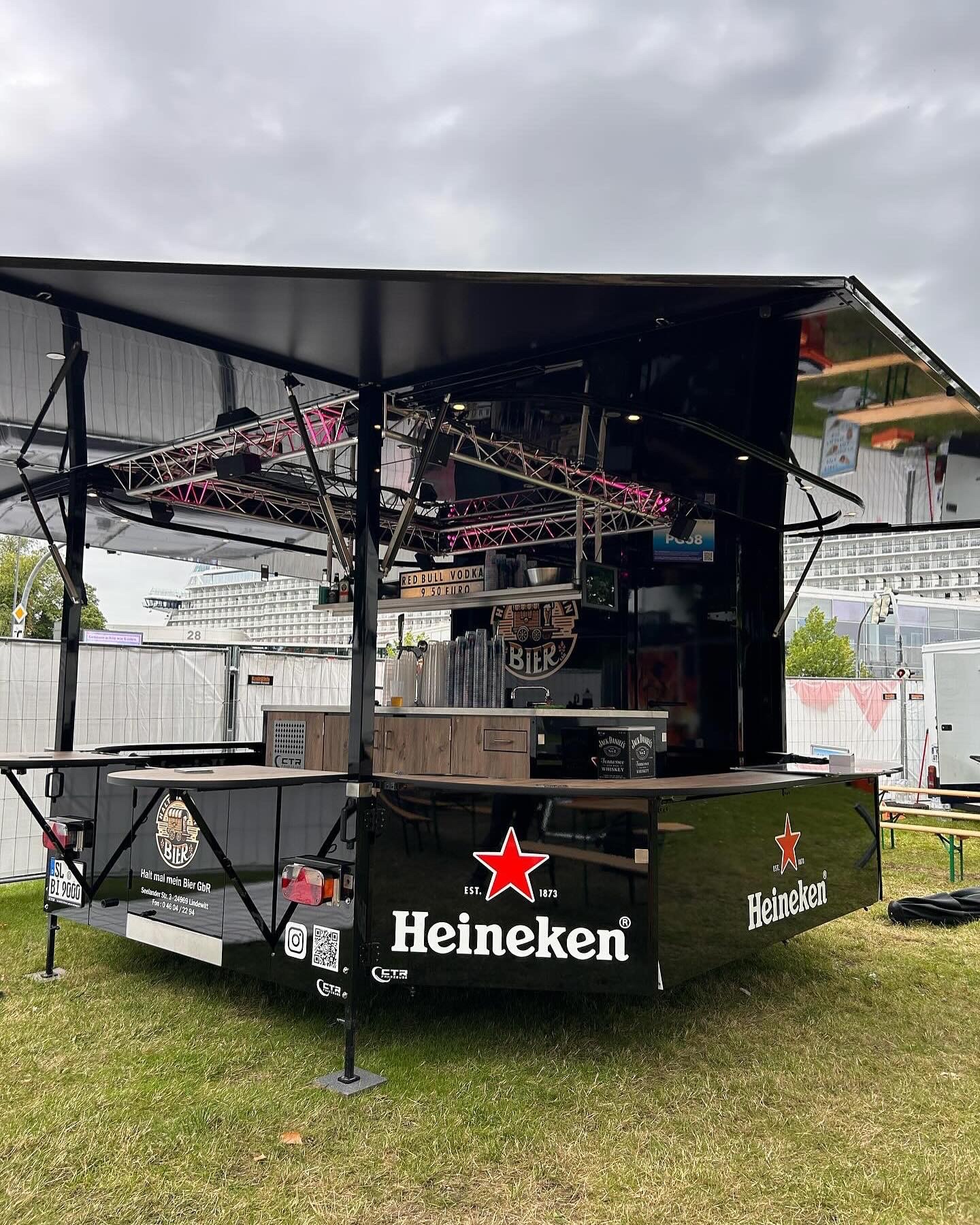 Auschwenkwagen Foto