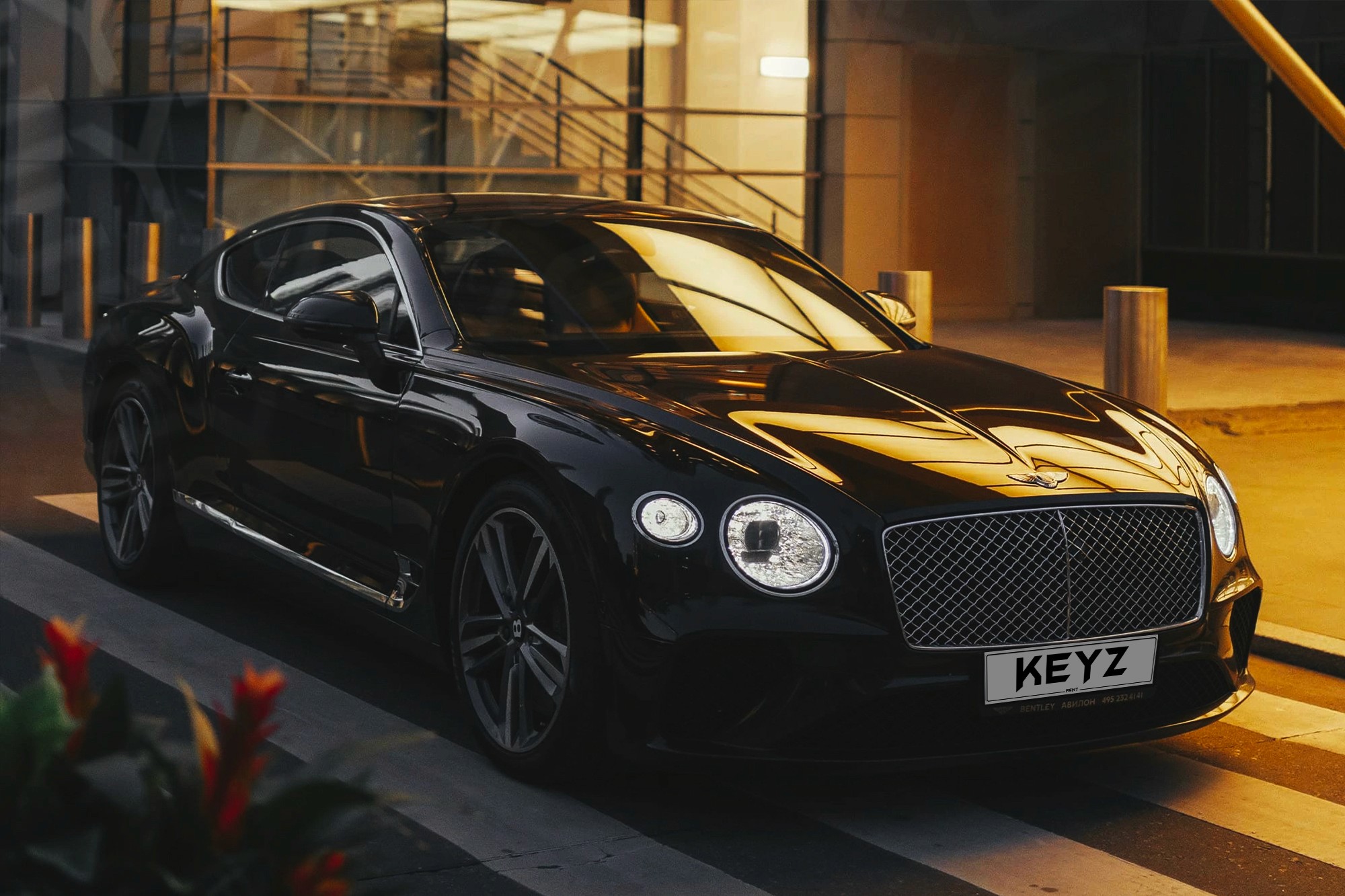 Vue extérieure Bentley Continental GT Noir – Location Voiture de luxe à Dubaï | Keyz Rent