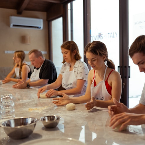 Palermo: Pizza & Gelato Cooking Class tickets in Palmero