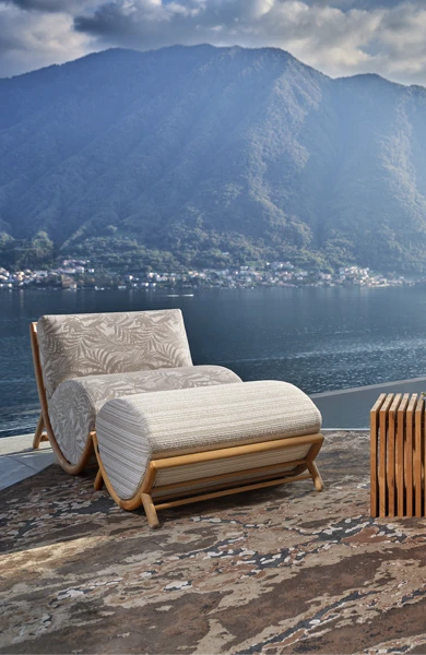 Footrest for outdoor armchair in iroko
