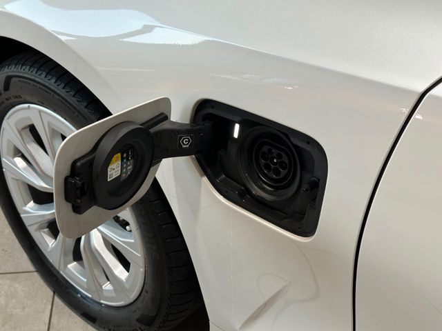 BMW 320 2022 WHITE Gebrauchtwagen - Galeriebild 8