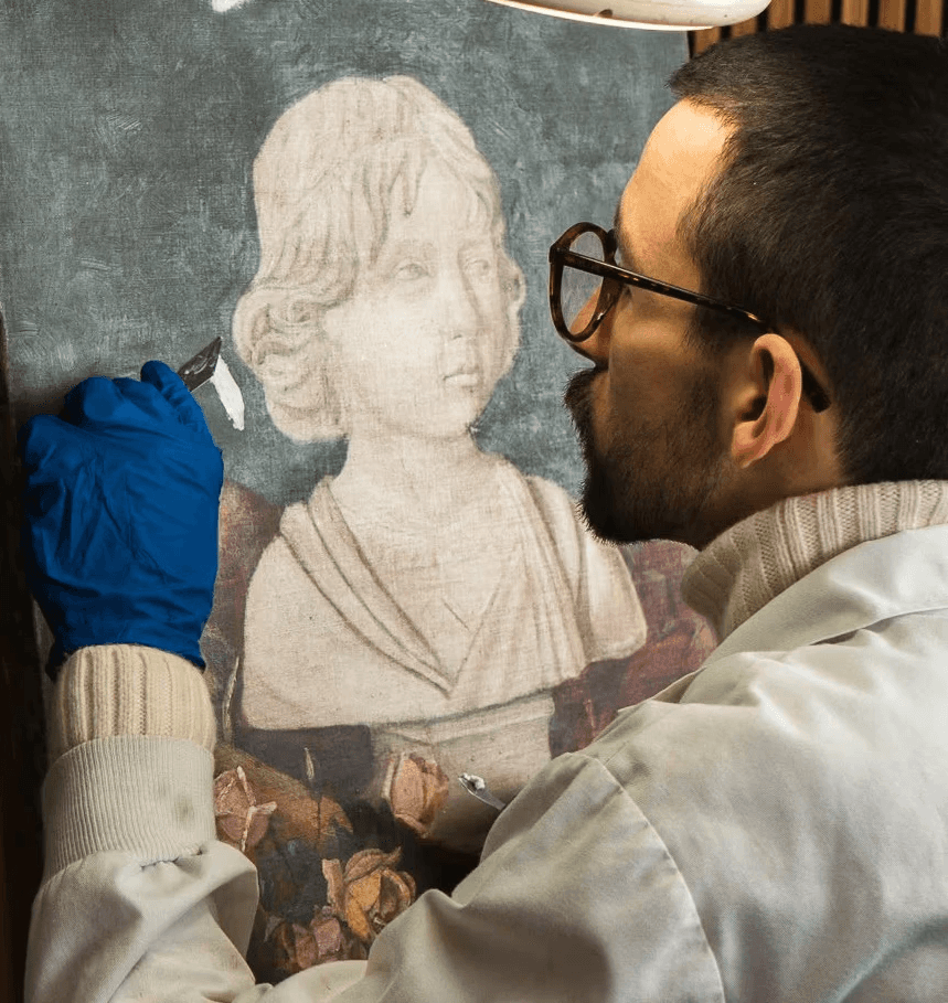 Restauro de pintura a óleo antiga por conservador-restaurador no atelier Patrimonium, Porto