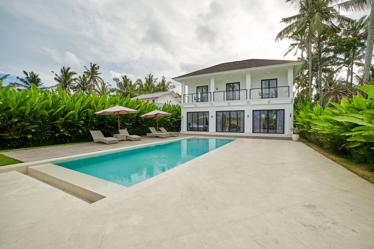 3-bedroom villa with jungle and rice field views in Ubud