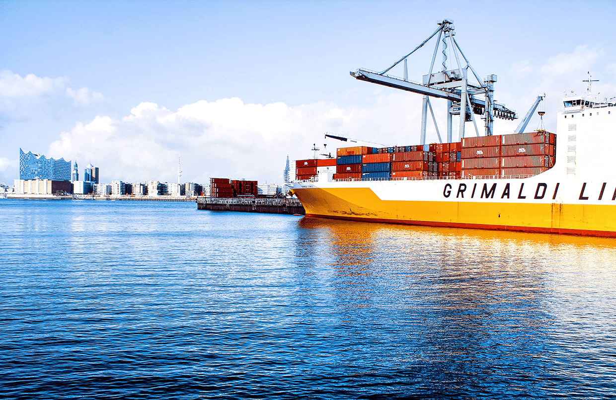 Ready for global success? Discover hassle-free international shipping solutions with Sendcloud