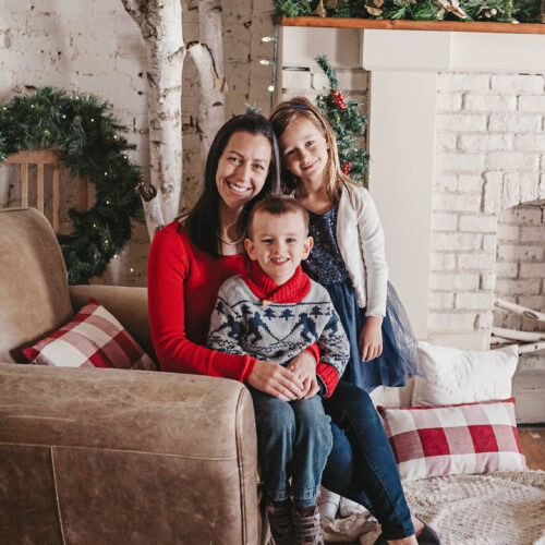 Sindy Houle with her children