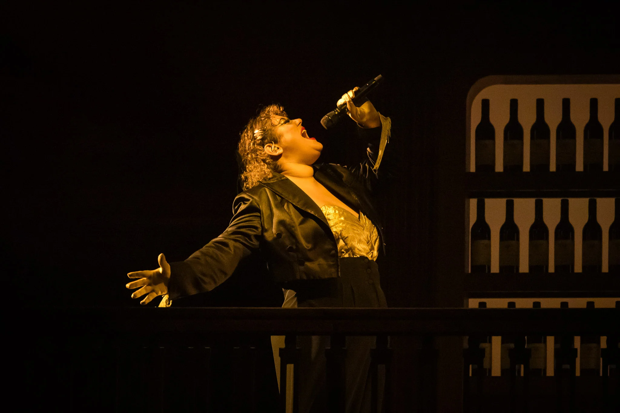 Sydney event entertainment – exquisite cabaret with dance, music, and sensual storytelling.