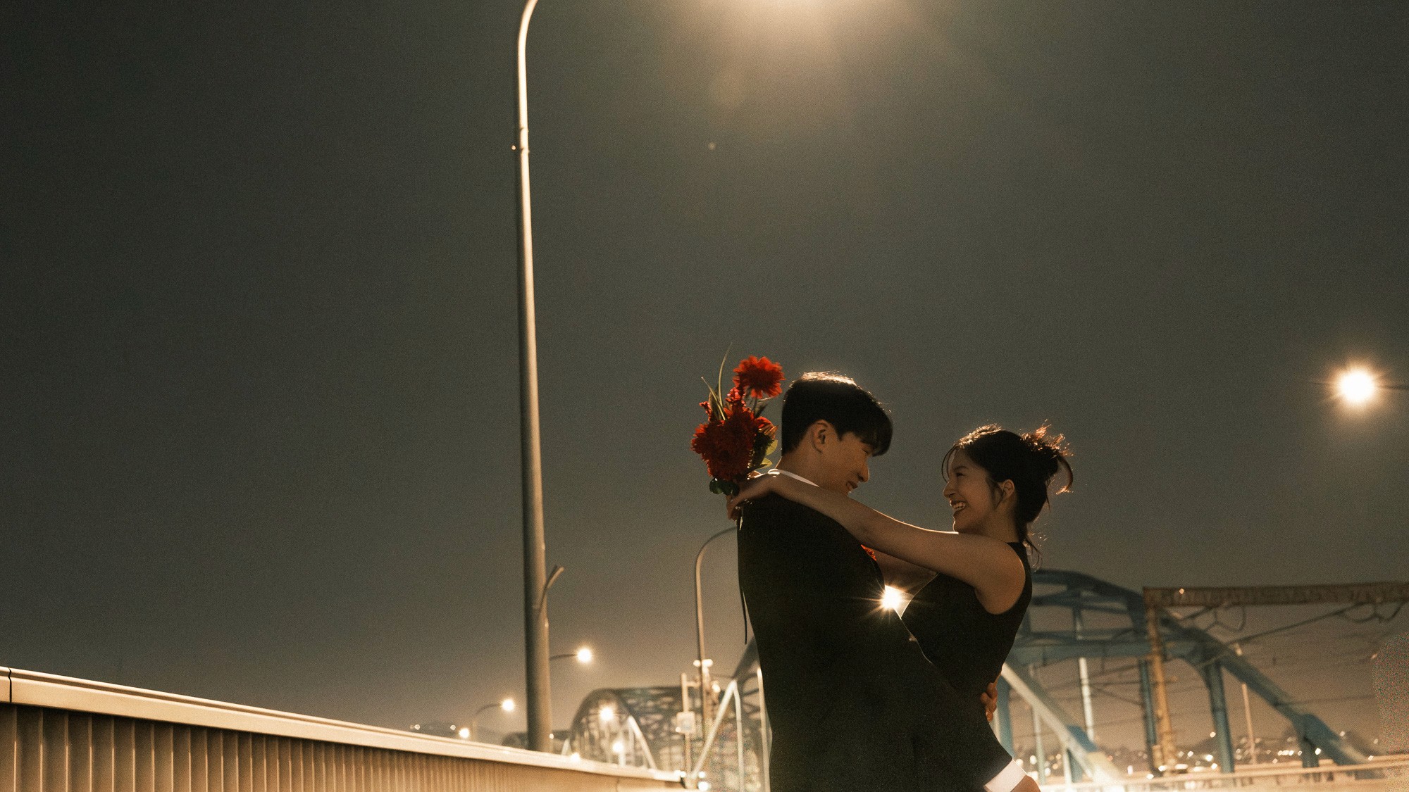 동작대교 웨딩스냅 촬영후기 | 해방촌 골든아워부터 야경까지 완벽한 촬영코스