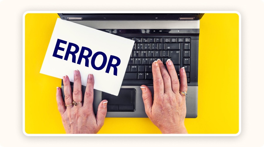 “error” word on laptop
