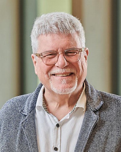 christopher-von-dambrowski-management-amparex