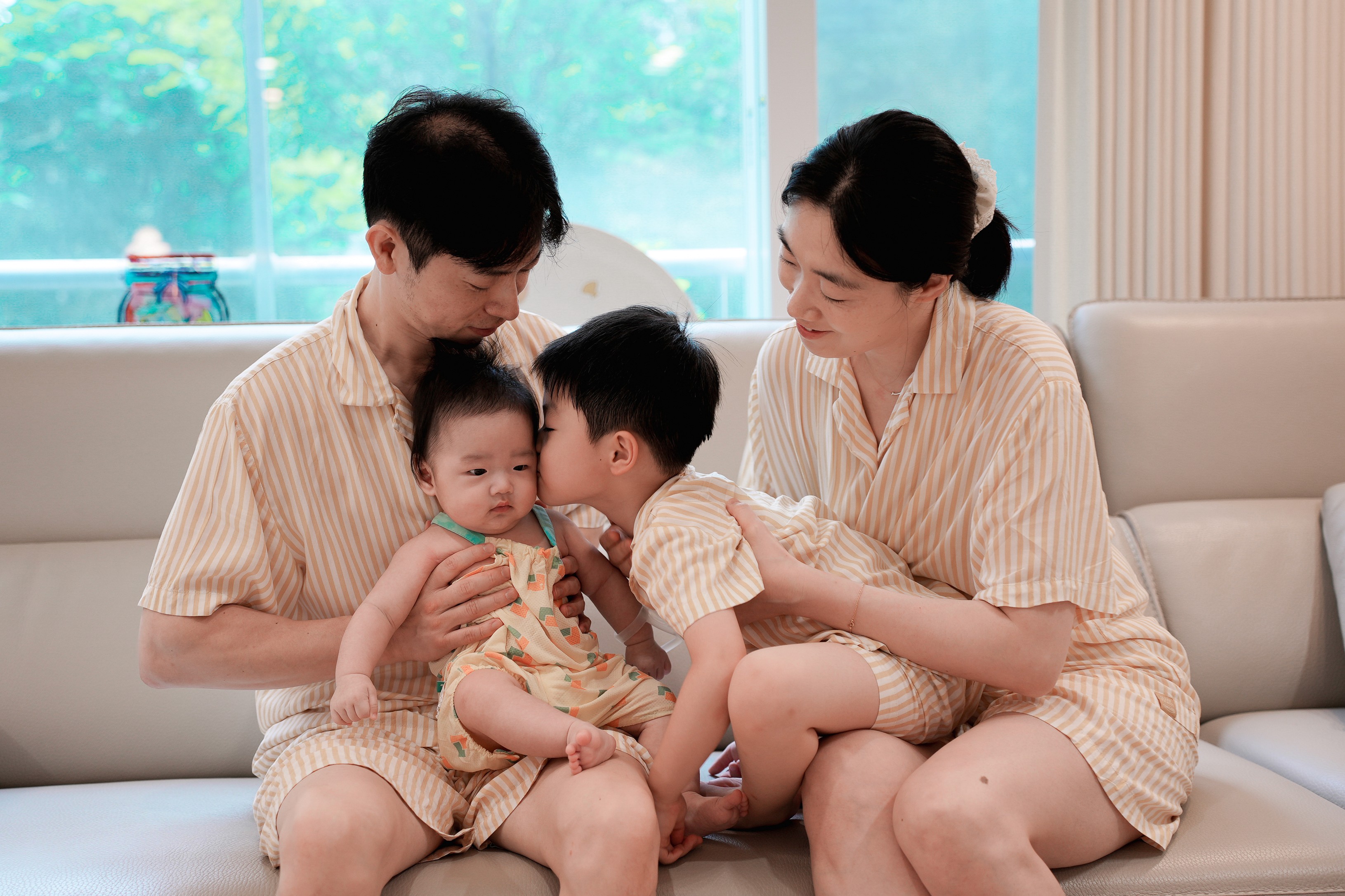 아기 백일 홈스냅 촬영 후기 | 온미스냅이 담아낸 자연스러운 백일 홈기록