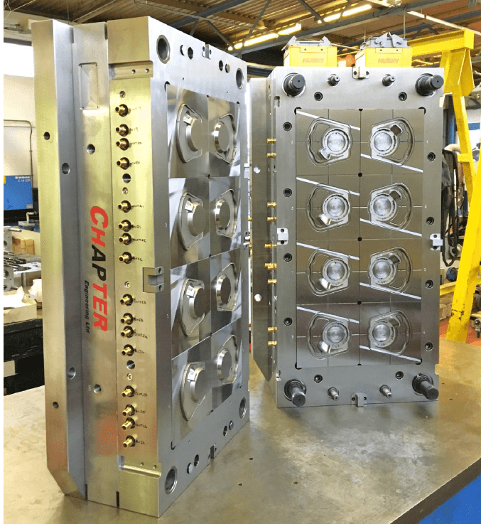 worker on laboratorium