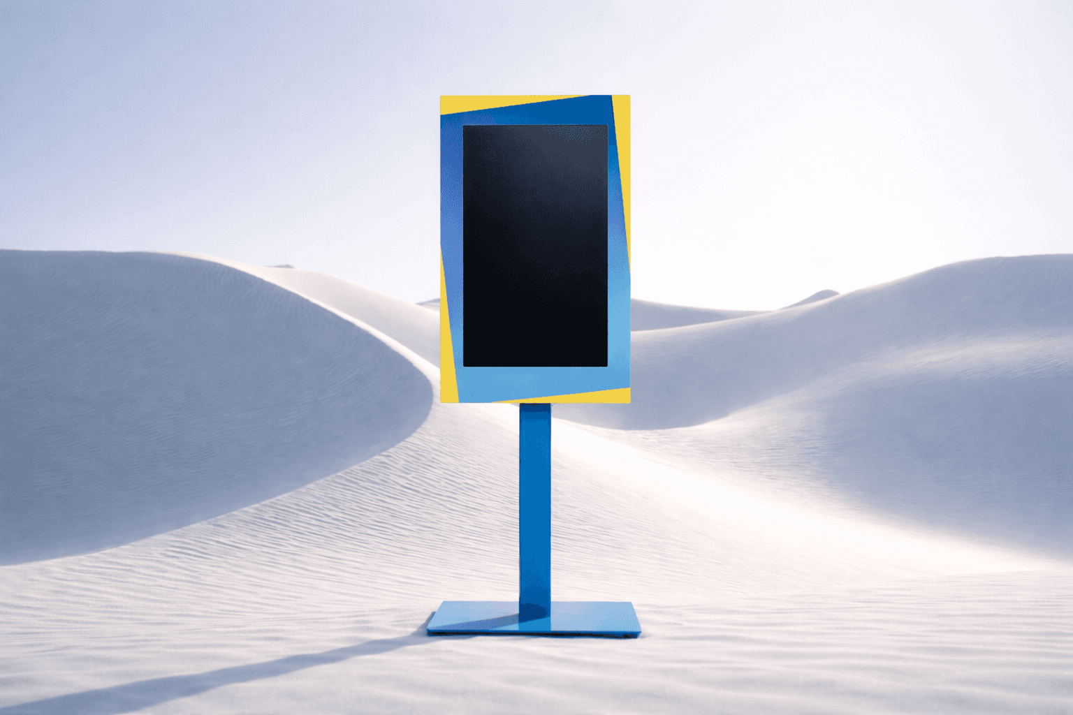 Totem activare Velo cu ecran digital in butaforie branduita